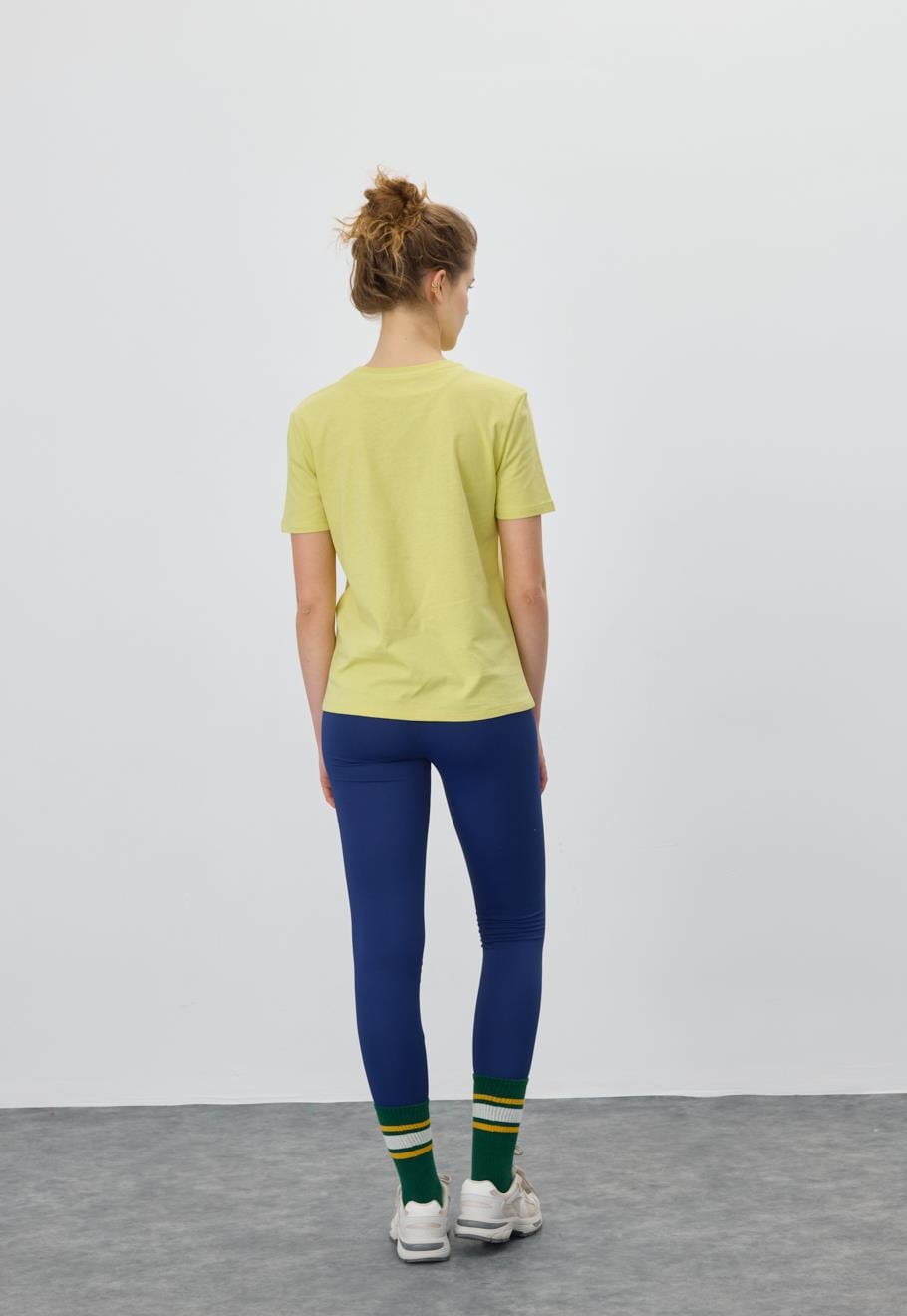 Kadın Yeşil Limon Renk Basic T-Shirt