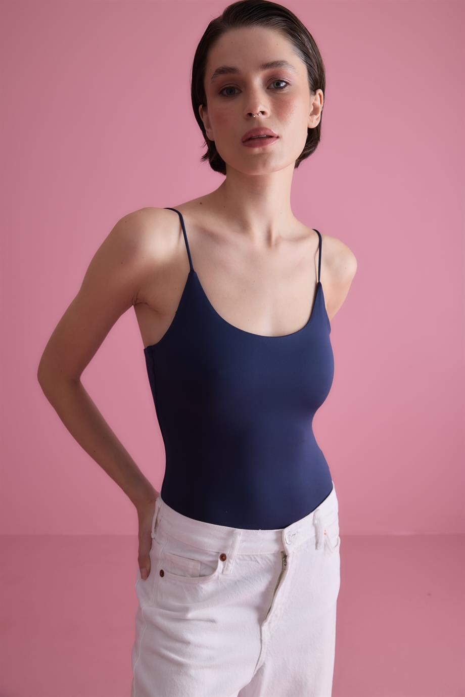 Kadın Lacivert Renk Askılı Çıtçıtlı Body