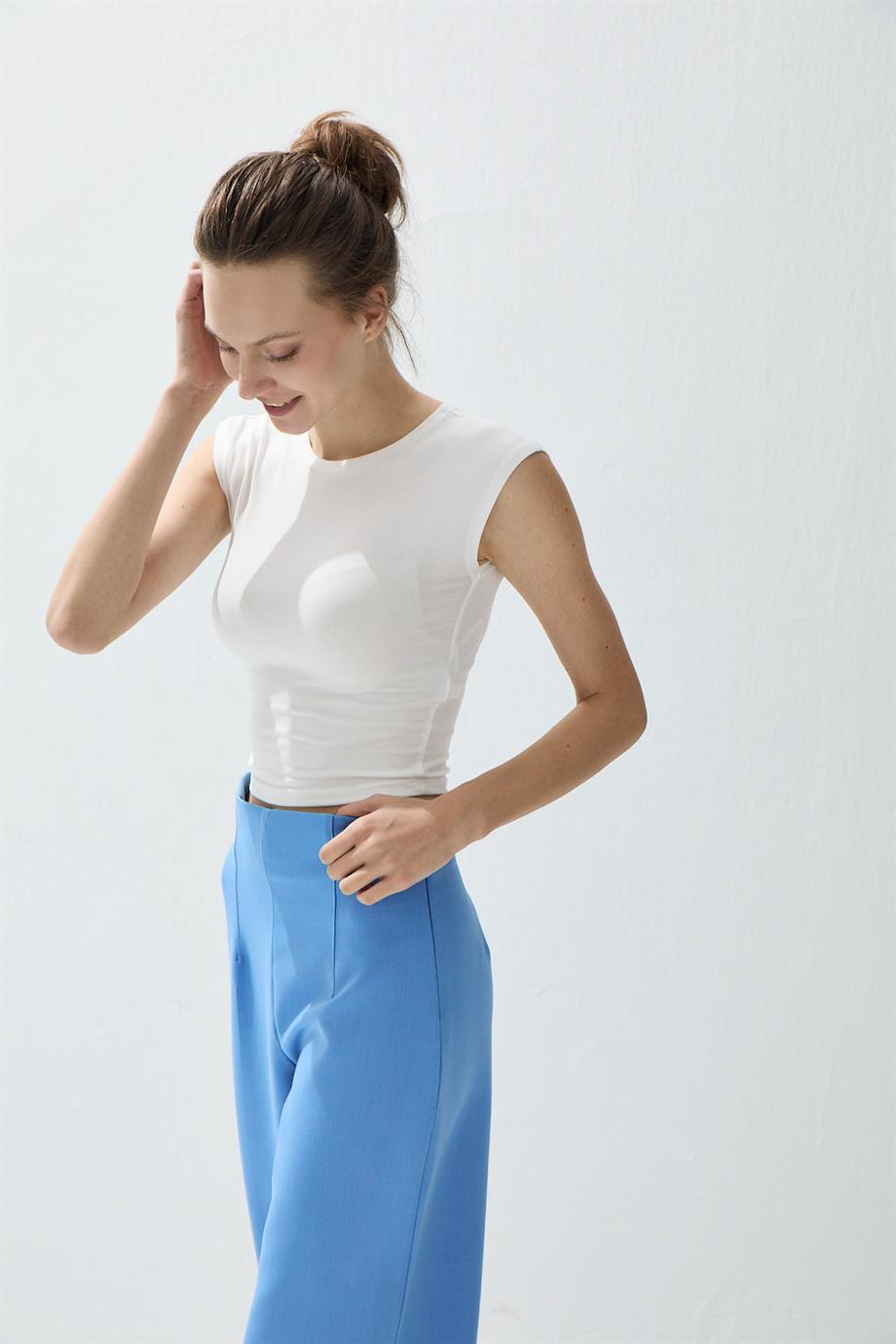 Kadın Beyaz Renk Kısa Kollu Basic T-shirt