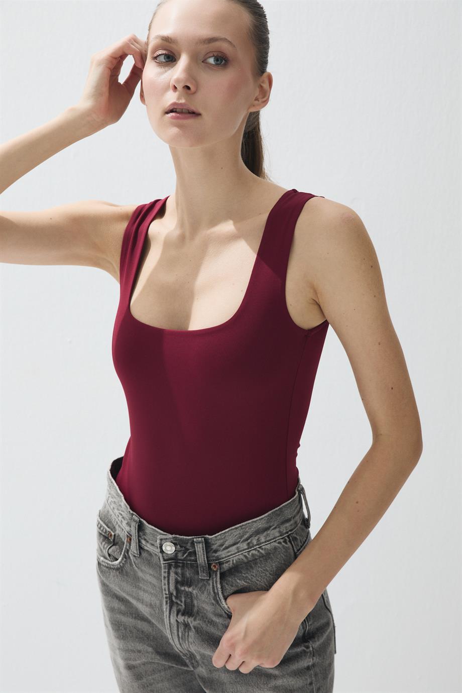 Kadın Bordo Renk Kare Yaka Çıtçıtlı Body