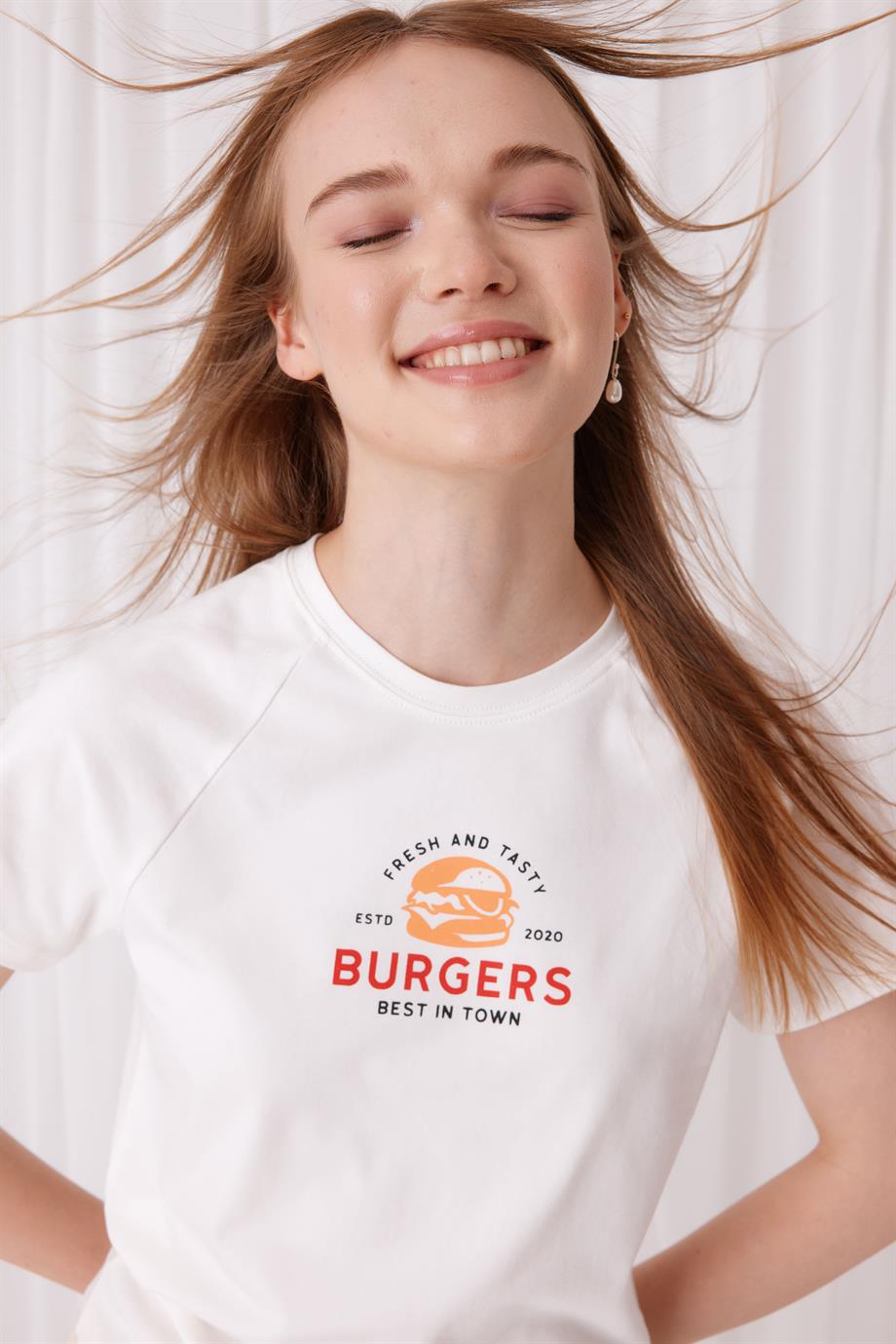 Kadın Burgers Baskılı Kısa Kollu T-Shirt
