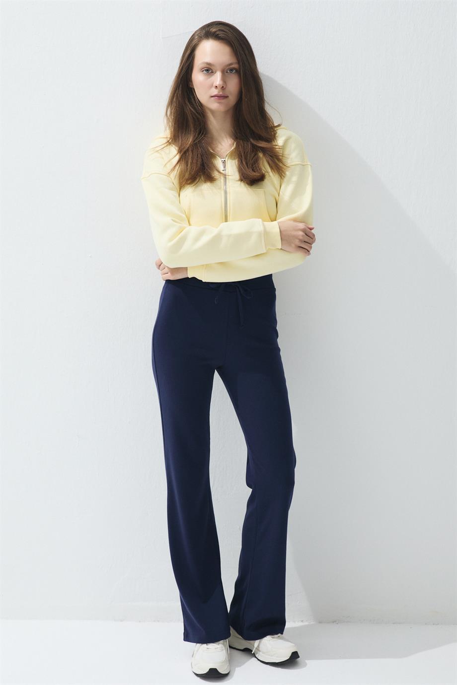 Kadın Butter Renk Kapüşonlu Şardonlu Crop Sweatshirt Hırka