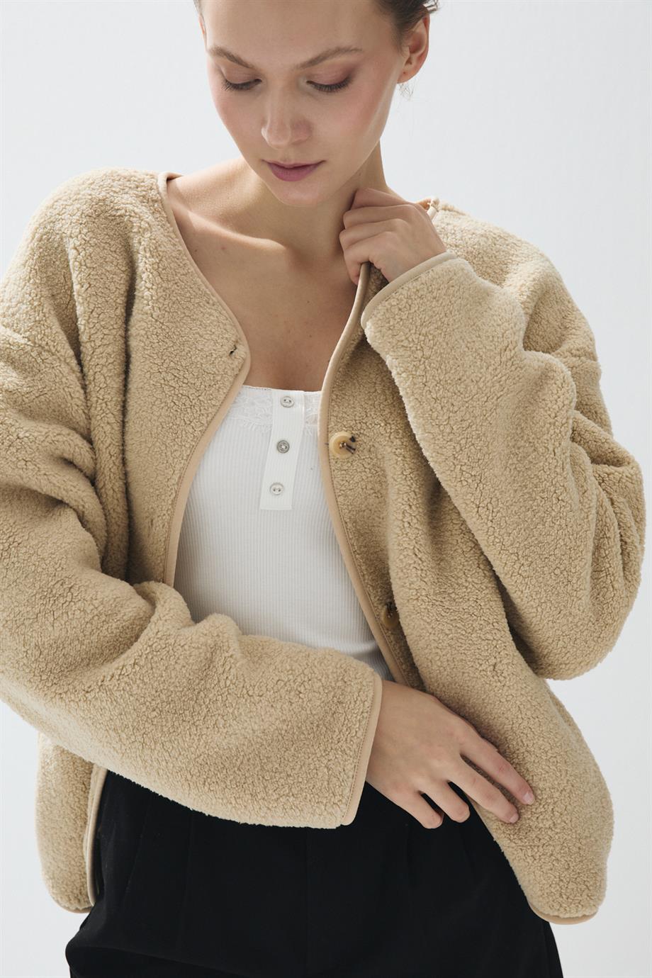 Kadın Camel Renk İliklenebilir Cepli Peluş Ceket