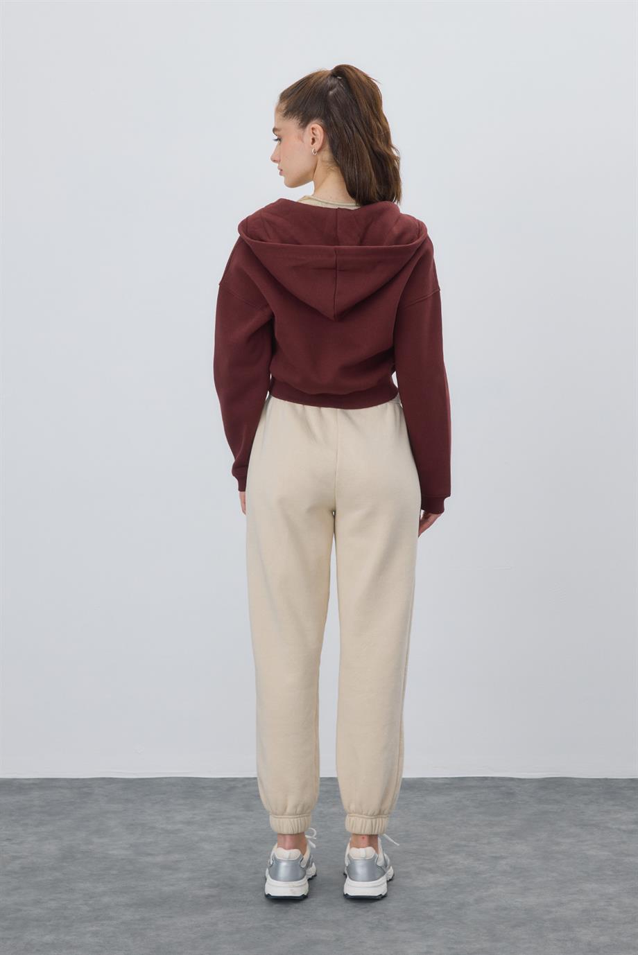 Kadın Çikolata Renk Kapüşonlu Şardonlu Crop Sweatshirt Hırka
