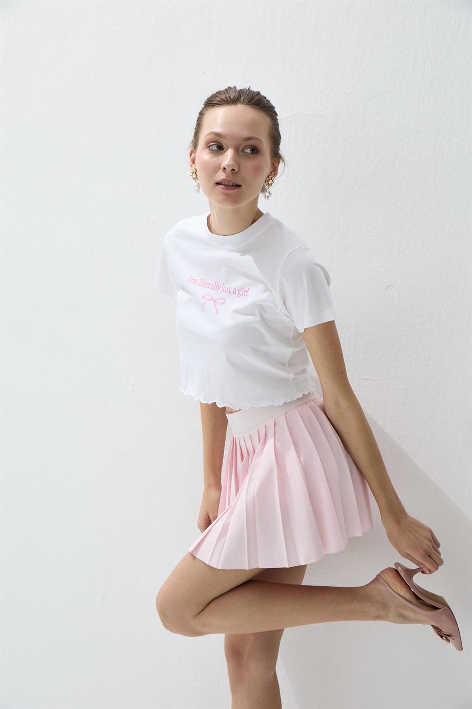 Kadın Ekru Im Literally Just A Girl Yazı Baskılı Kısa Kollu T-shirt