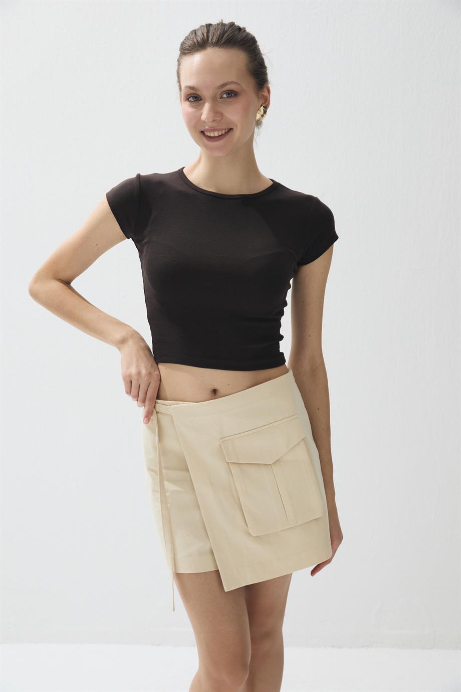 Kadın Kahve Renk Kısa Kollu Crop T-shirt
