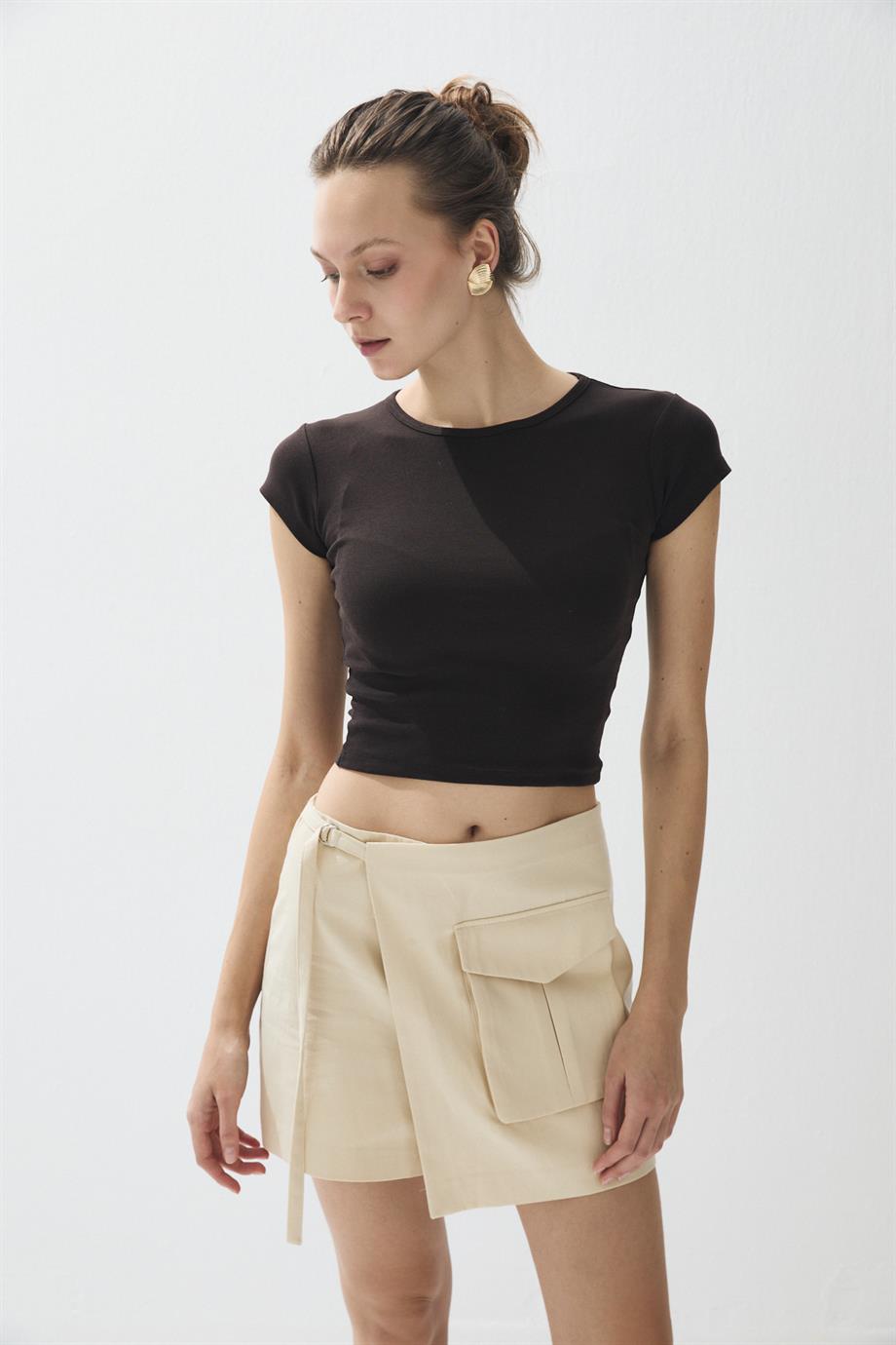 Kadın Kahve Renk Kısa Kollu Crop T-shirt