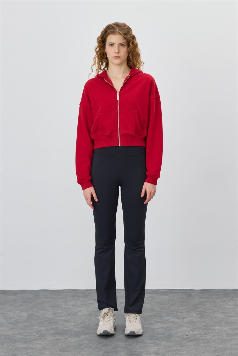 Kadın Kapüşonlu Şardonlu Kırmızı Renk Crop Sweatshirt Hırka