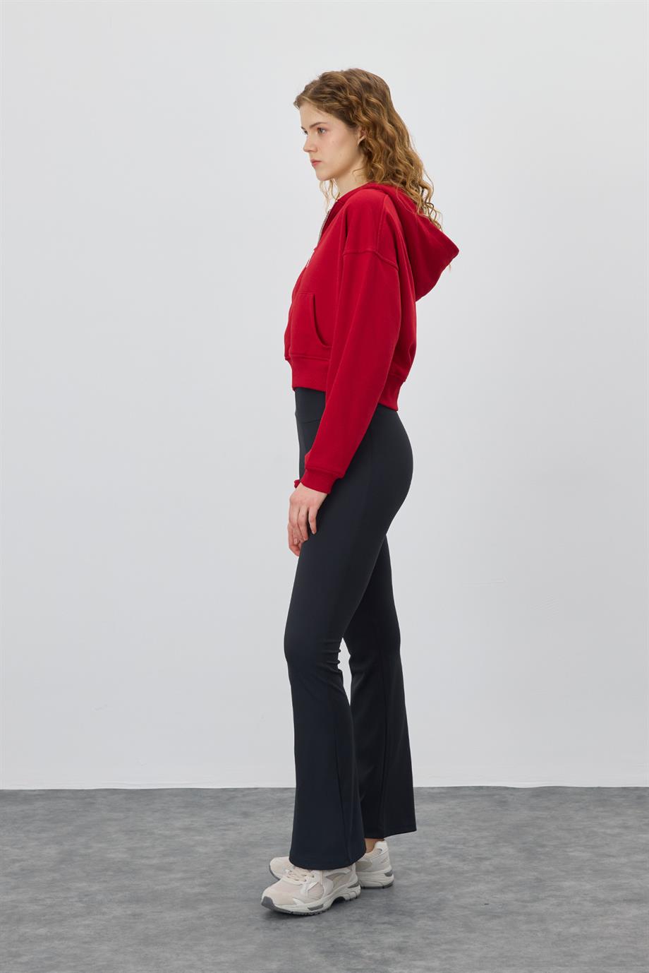 Kadın Kapüşonlu Şardonlu Kırmızı Renk Crop Sweatshirt Hırka