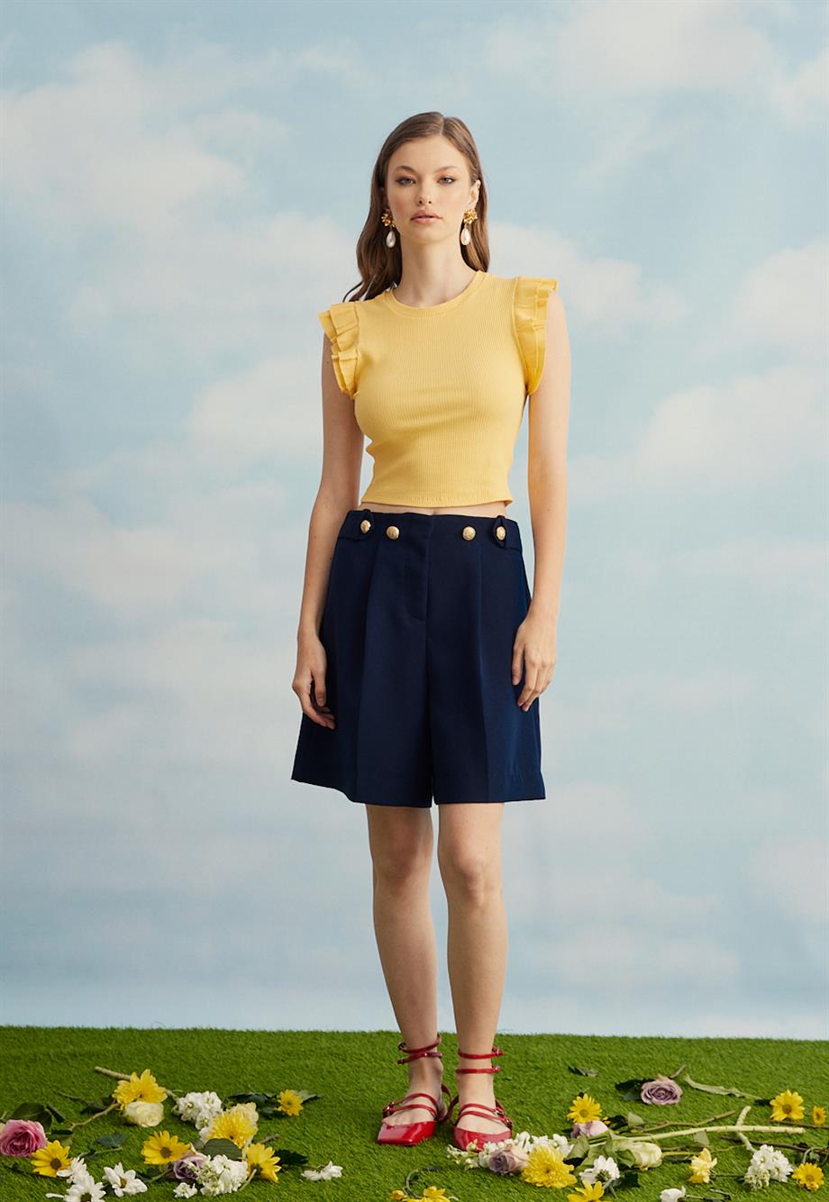Kadın Kolları Fırfırlı Sarı Sıfır Kol Crop T-Shirt
