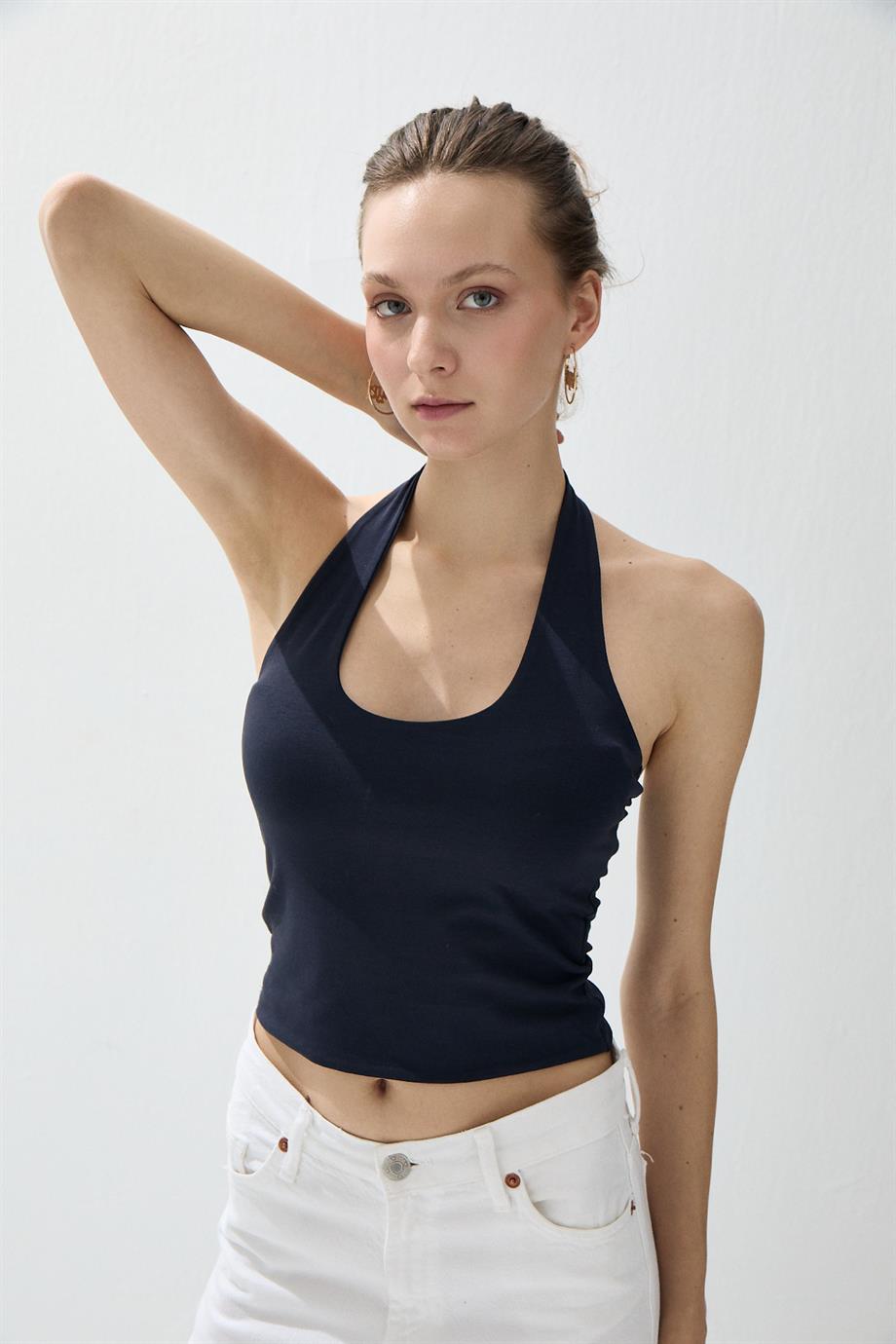 Kadın Lacivert Renk Halter Yaka Crop Bluz