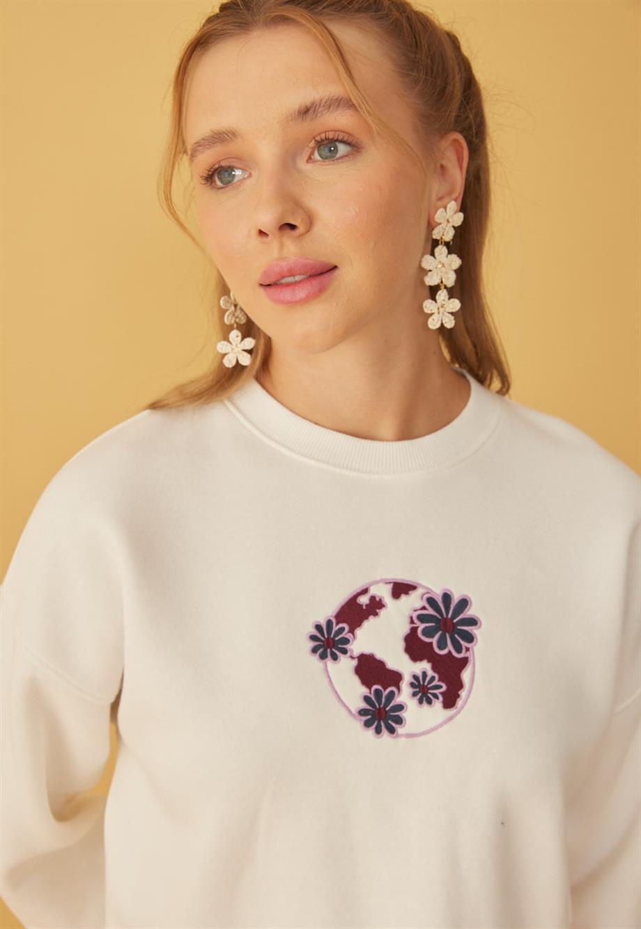 Kadın Önü Mor Nakışlı 3 İplik Şardonlu Sweatshirt