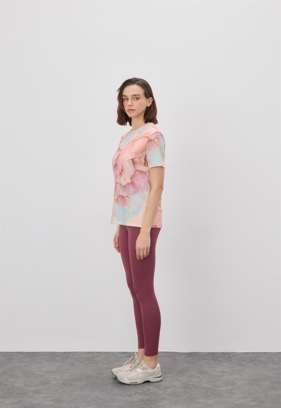Kadın Rose Baskılı Fırfırlı T-Shirt