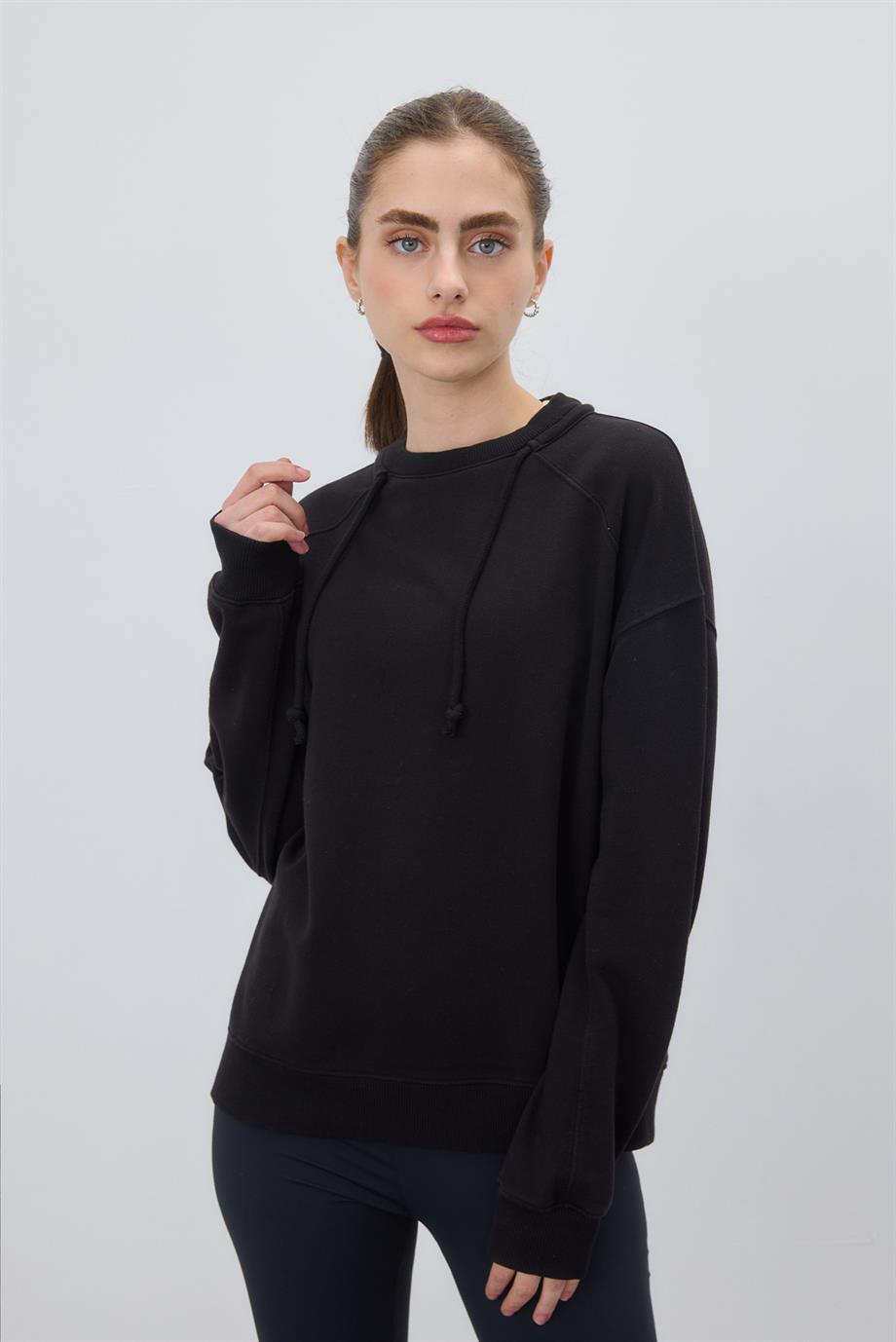 Kadın Siyah Kordon Detaylı Sweatshirt