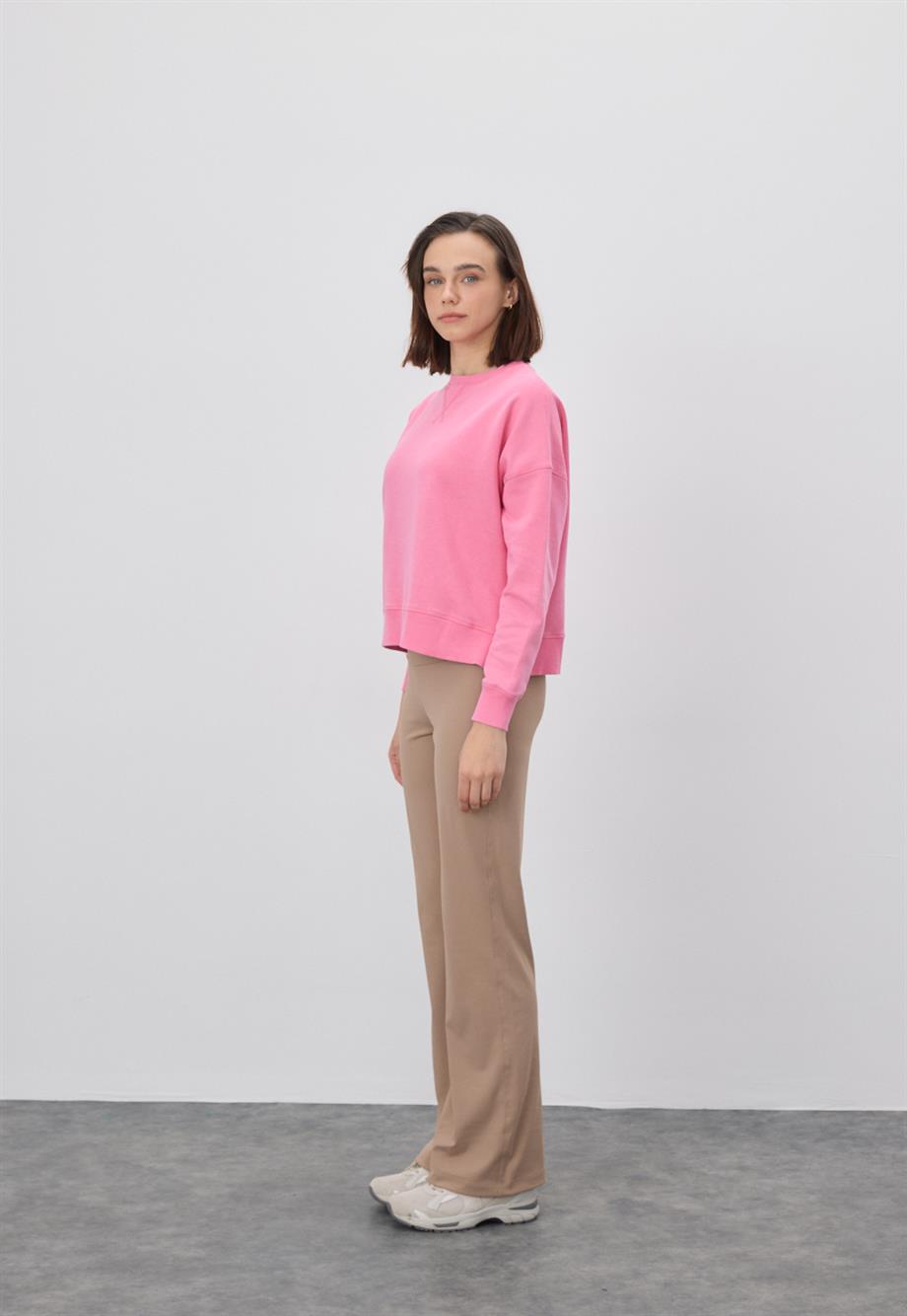 Kadın V Detaylı Efektli Pembe Renk Kısa Sweatshirt