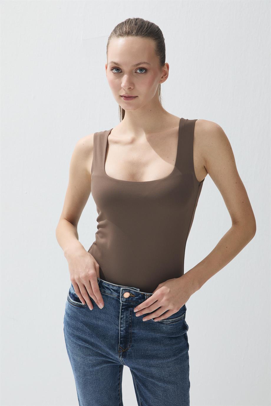 Kadın Vizon Renk Kare Yaka Çıtçıtlı Body