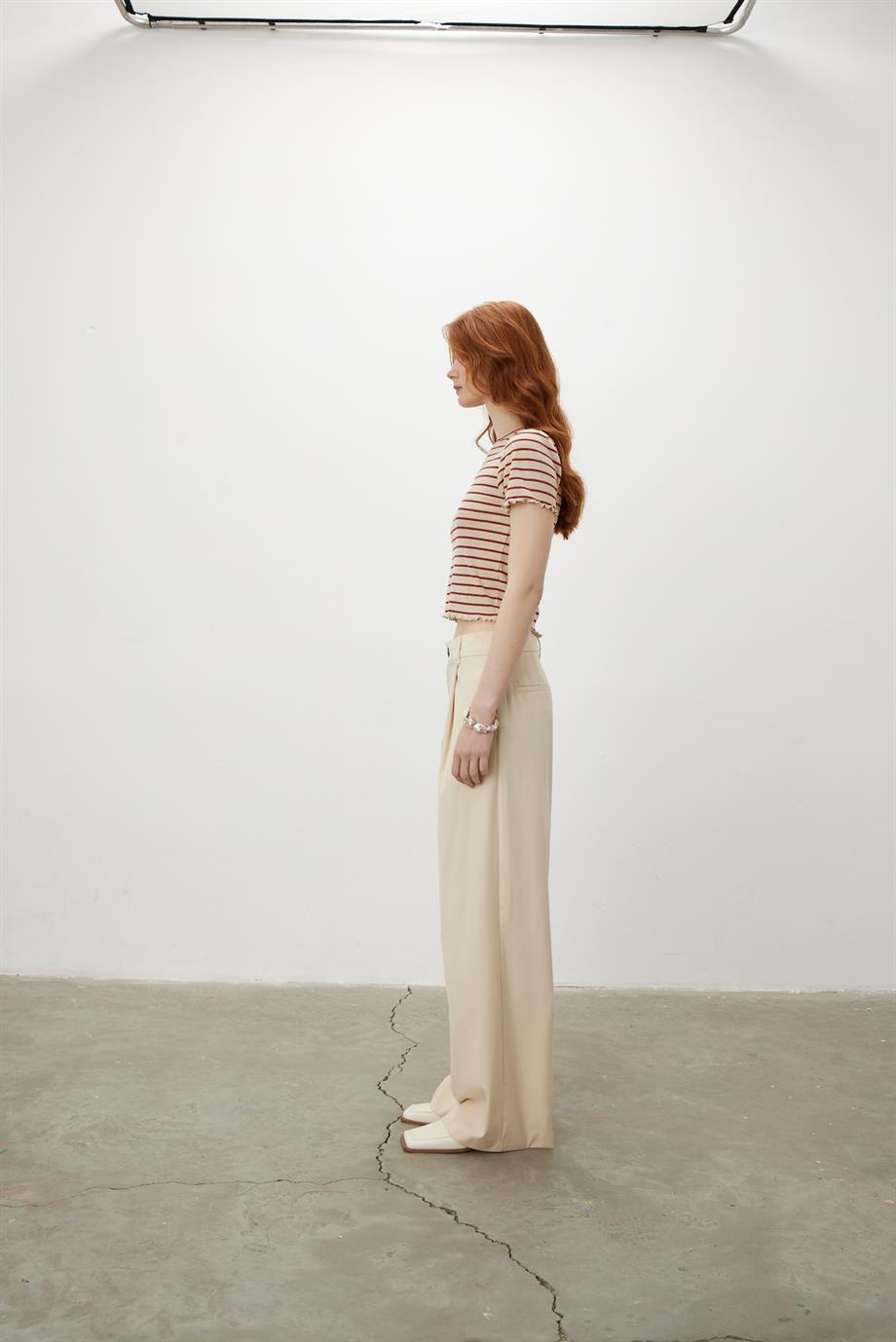 Kırmızı Ekru Çizgili Crop