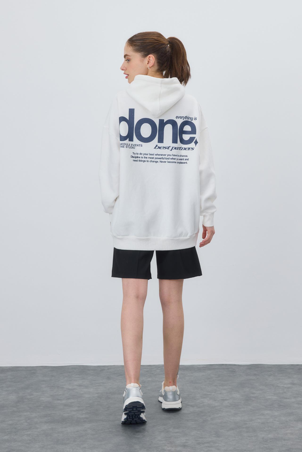 Kadın Ekru Renk Baskılı Sweatshirt