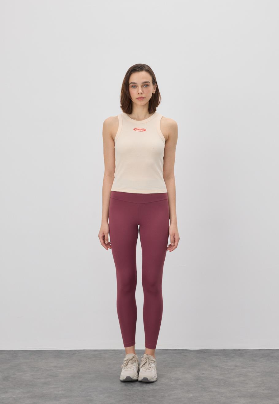 Kadın Krem Pasific Nakış Baskılı Sıfır Kol Bluz