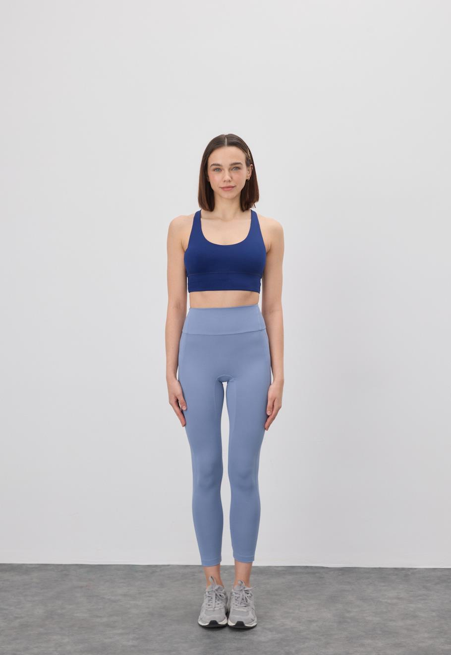 Kadın Lacivert Renk Sırt Detaylı Spor Bluz
