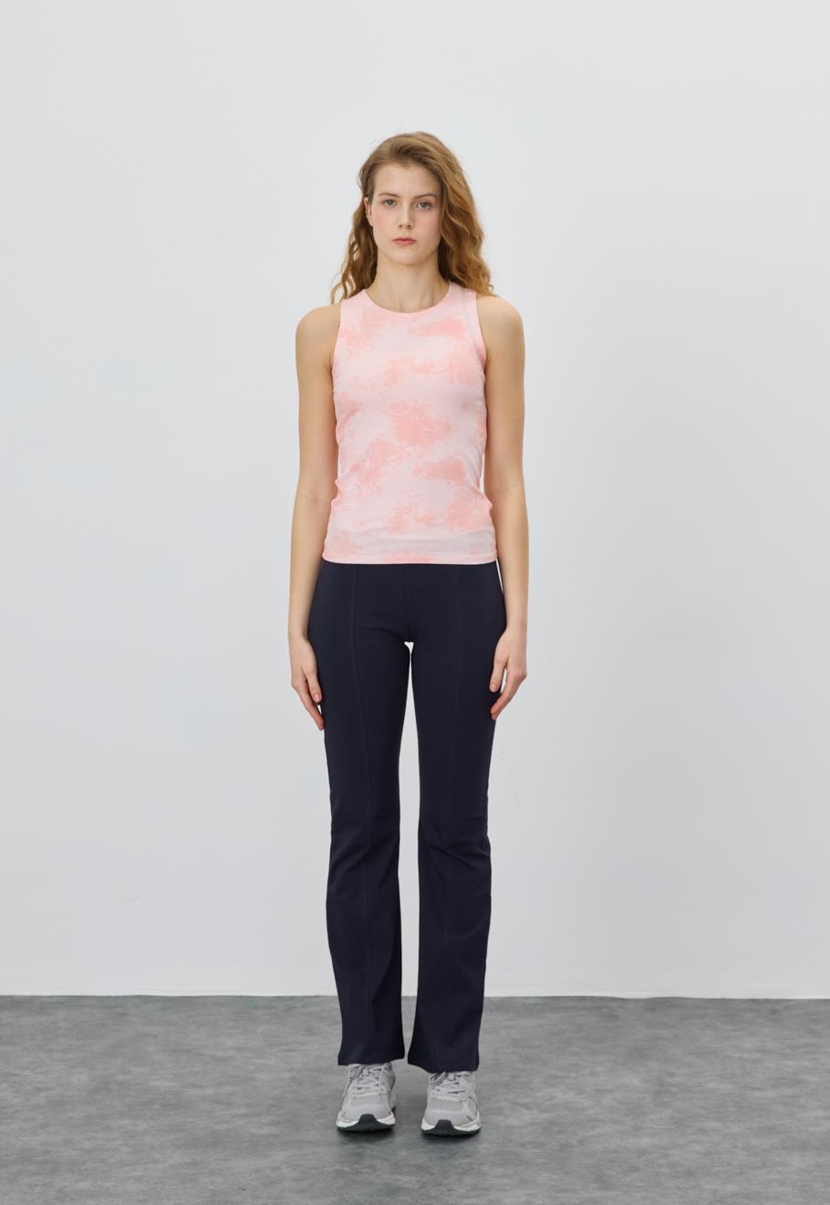 Kadın Pembe Batik Sıfır Kol Bluz