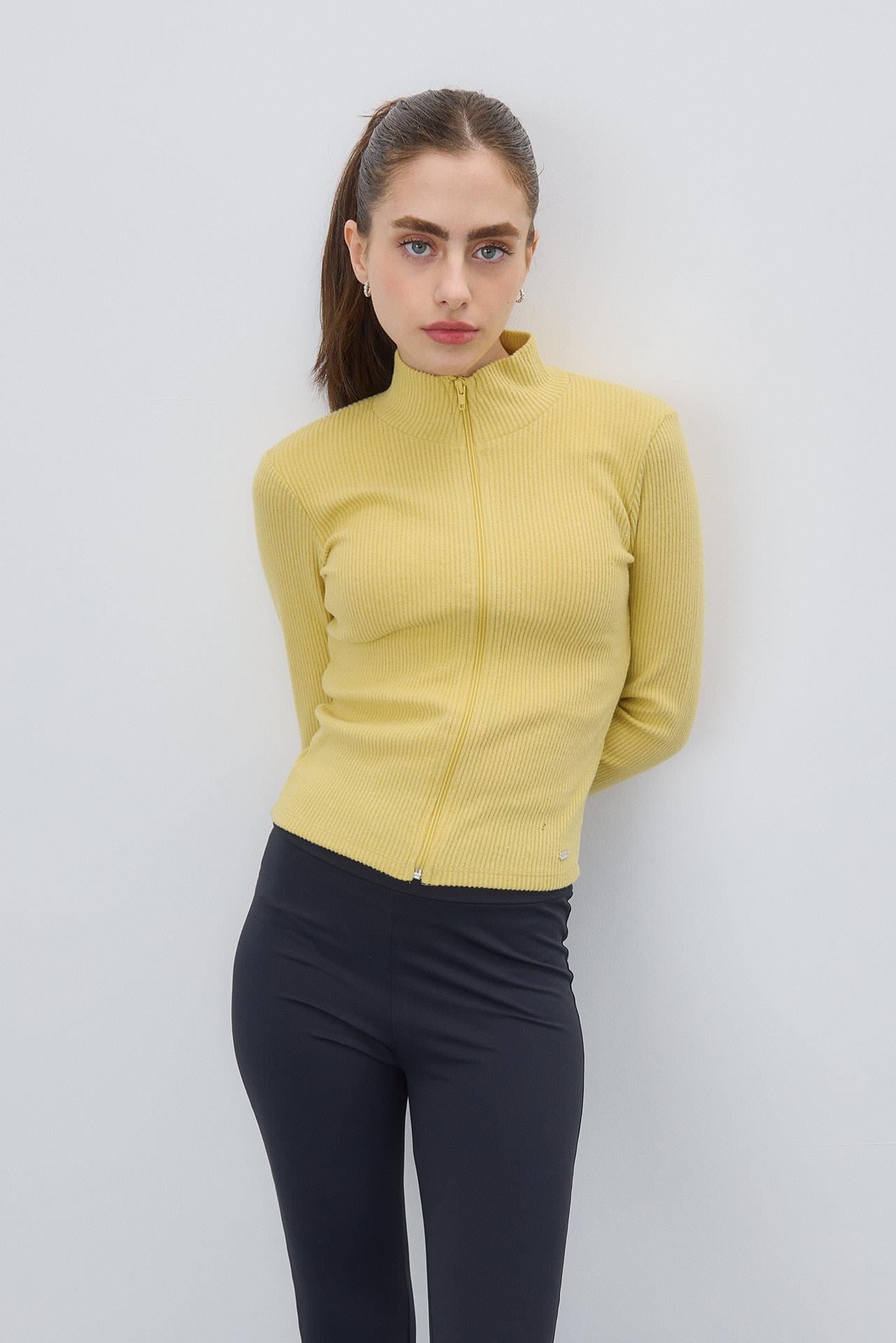Kadın Sarı Renk Yarım Balıkçı Fermuarlı Crop Hırka