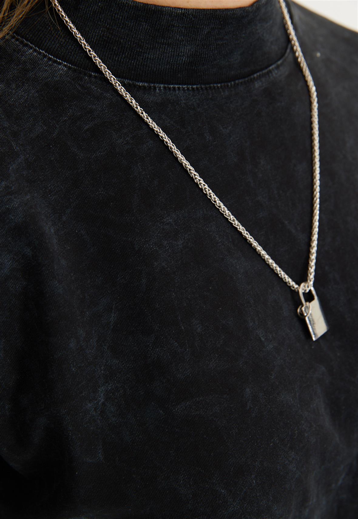 Kadın Siyah Renk Eskitmeli Oversize Basic Uzun Kolu T-Shirt