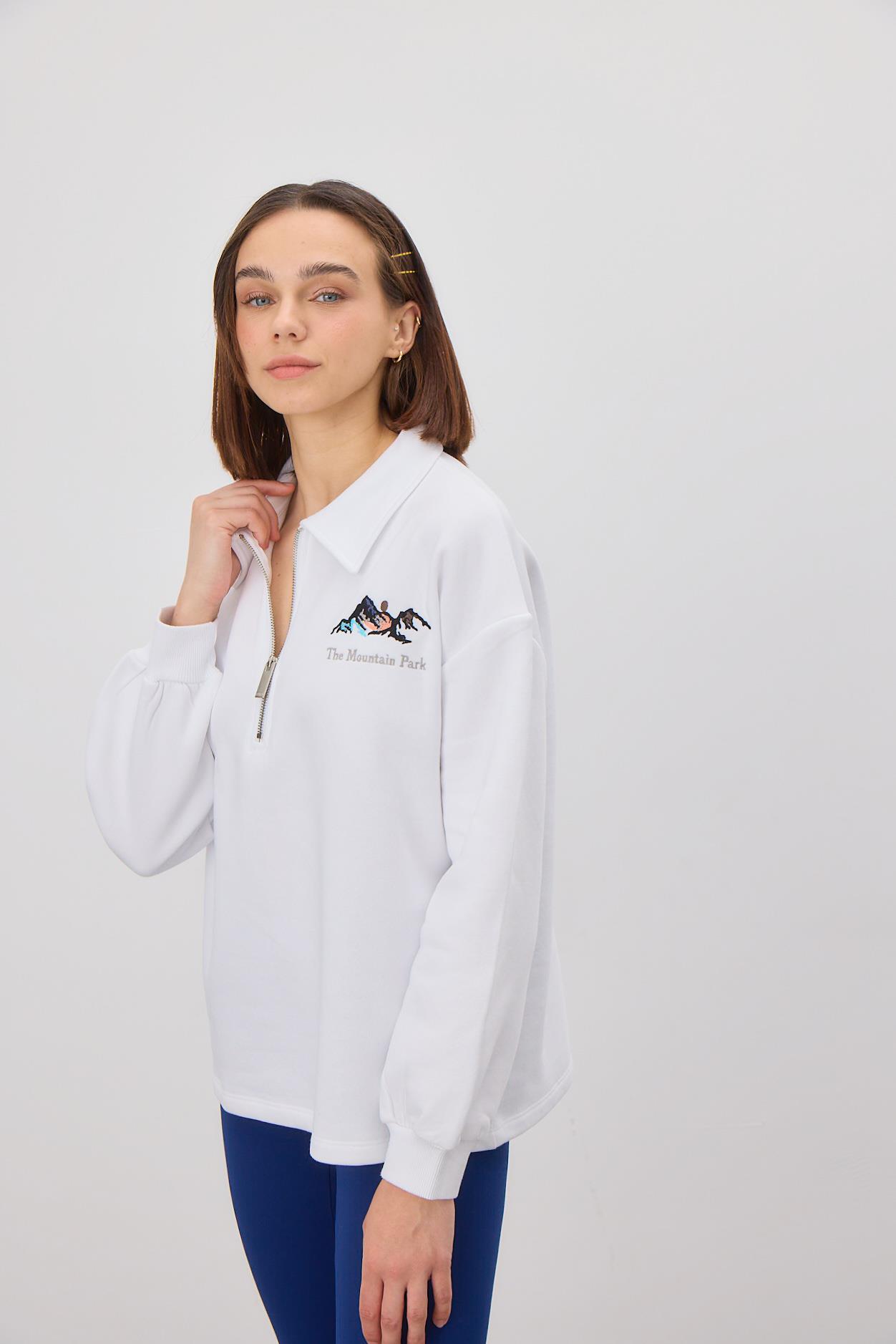 Kadın Yarım Fermuarlı Polo Yaka Sweatshirt