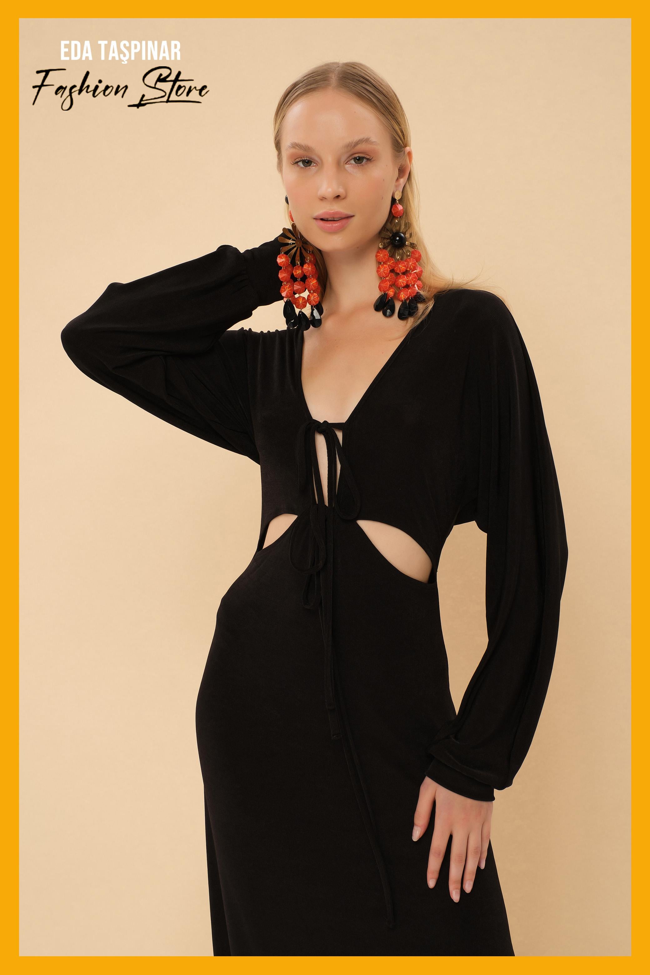 Cut-Out Detaylı Dökümlü Elbise 