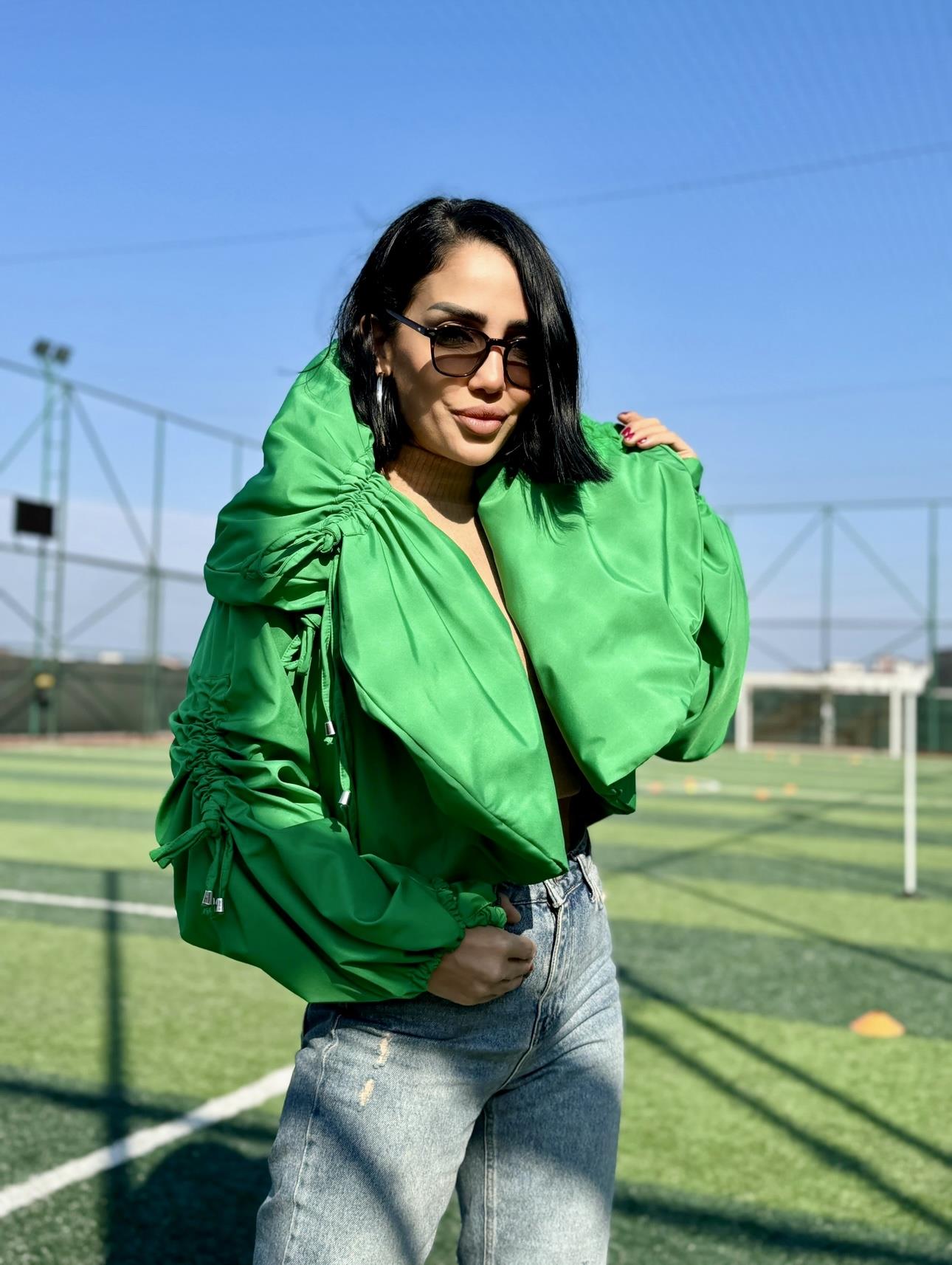 Devrik Yaka Büzgü Kol Mont