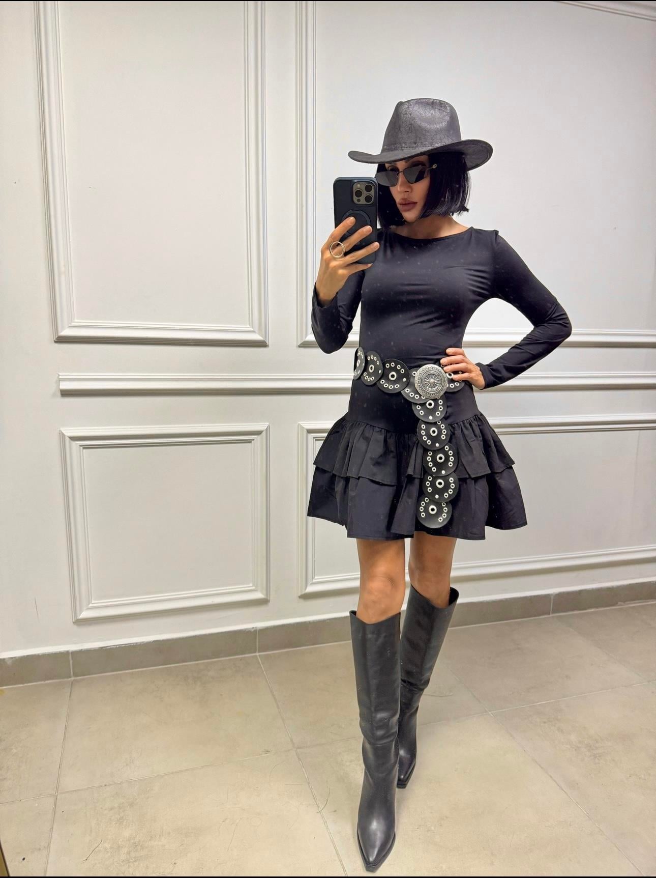 Eteği Garnili Elbise