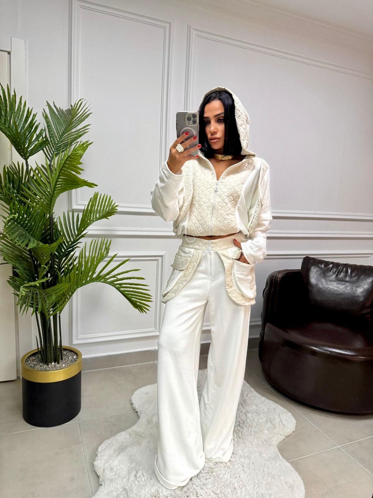 Kapitone Desenli Takım