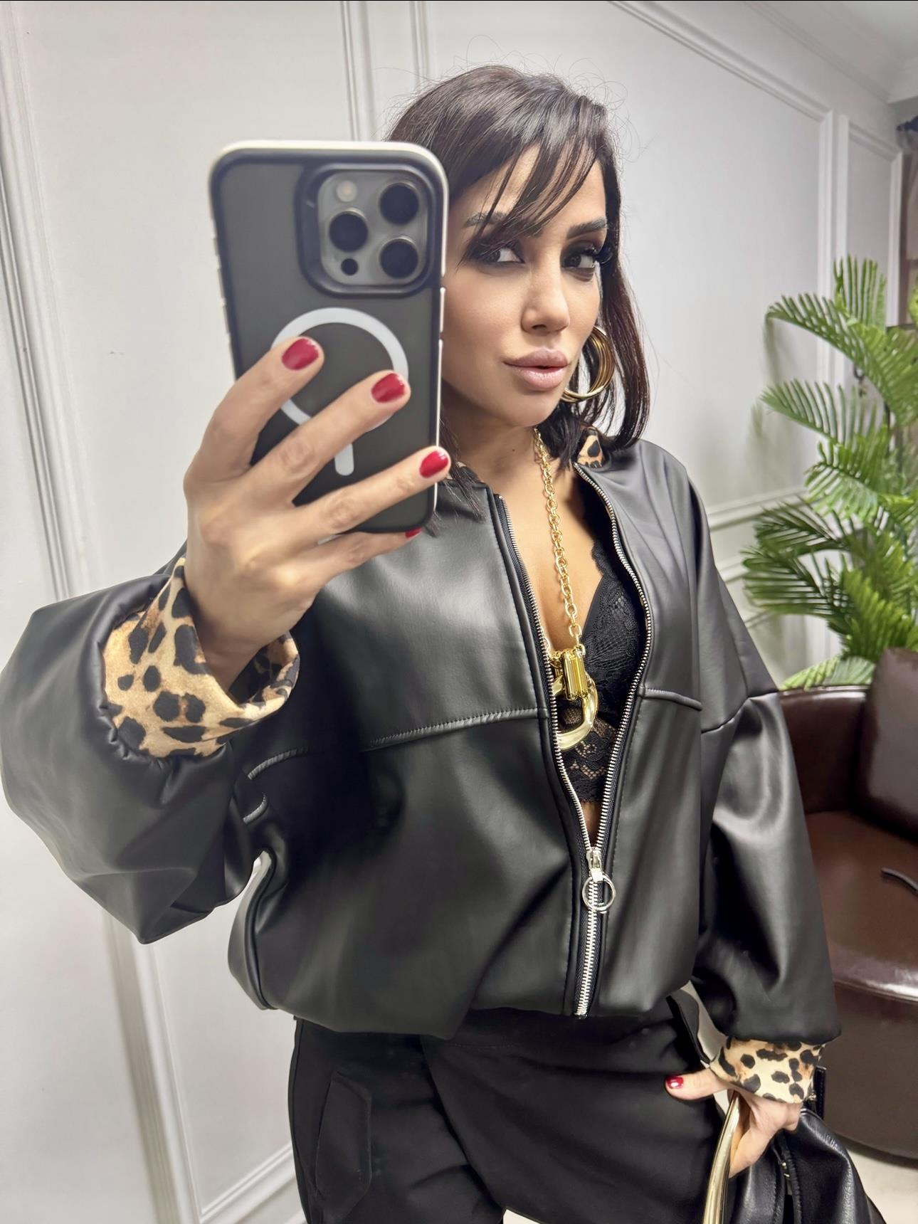 Leopar Yaka Deri Mont