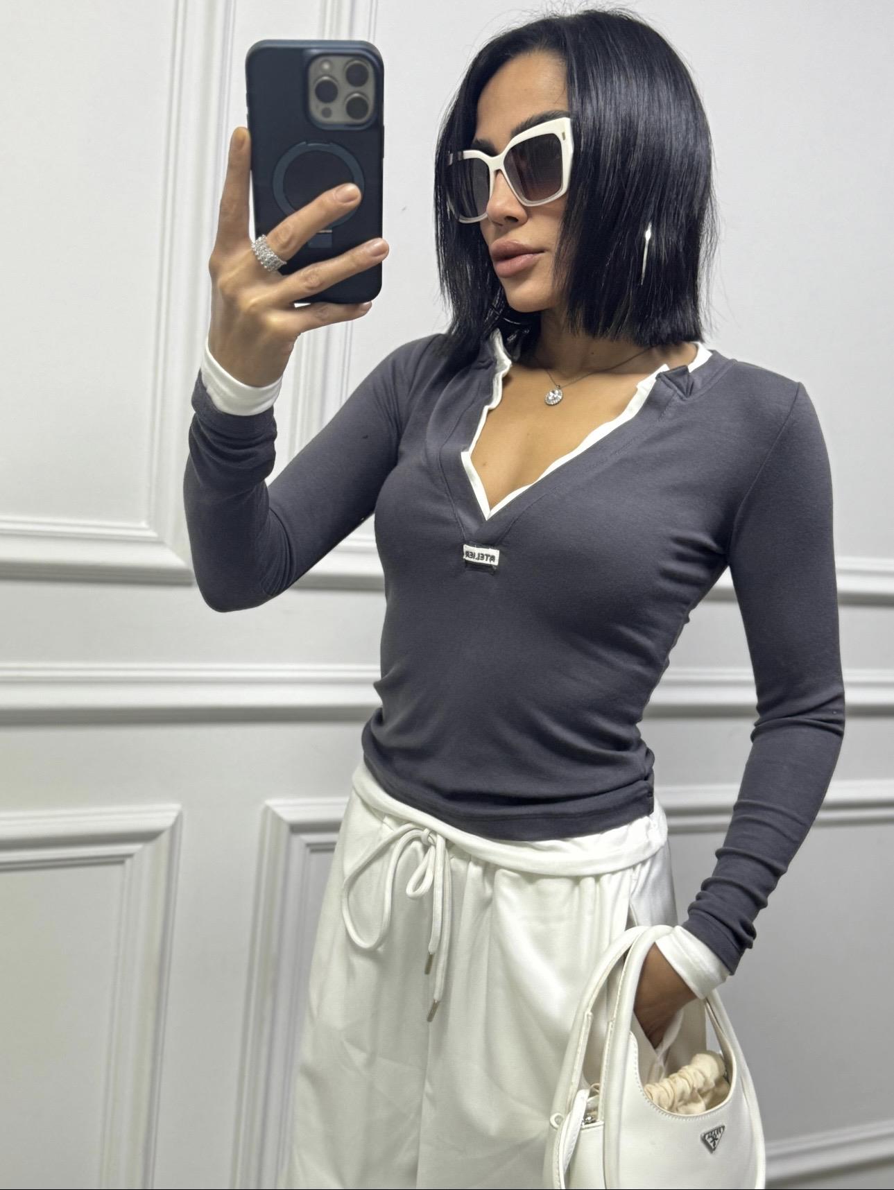 V Yaka Atelier Bluz