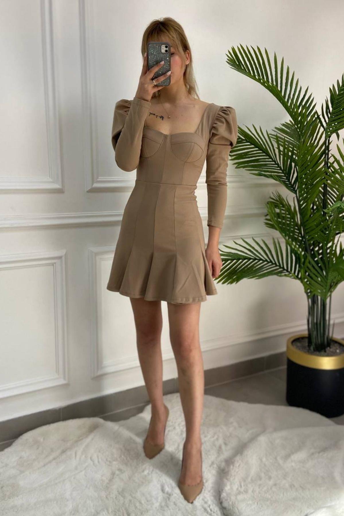 Bel Eteği Pileli Elbise