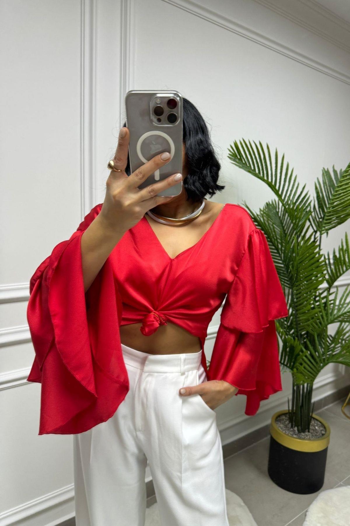 Detay Bluz Kırmızı