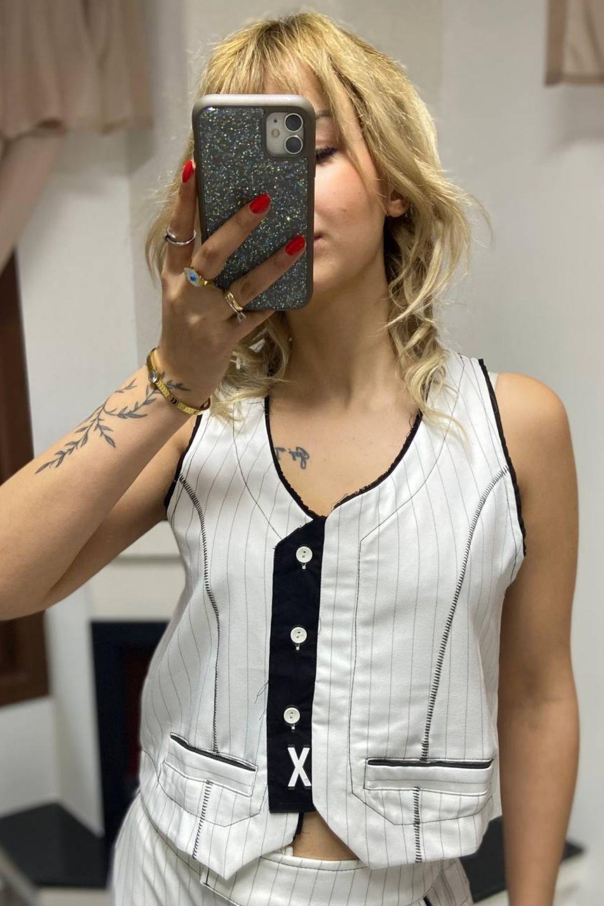 H4 Çizgi Detay Yelek