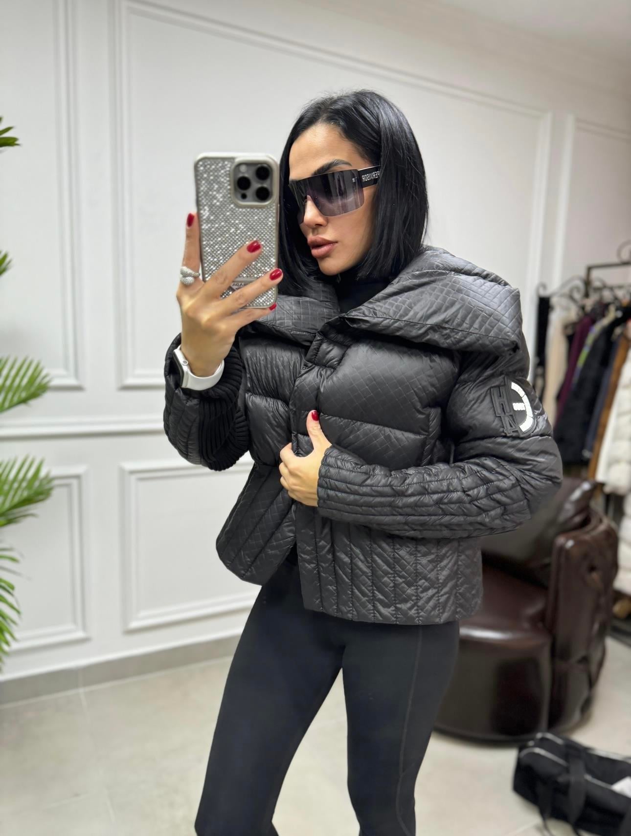 H4 Devrik Yaka Crop Mont