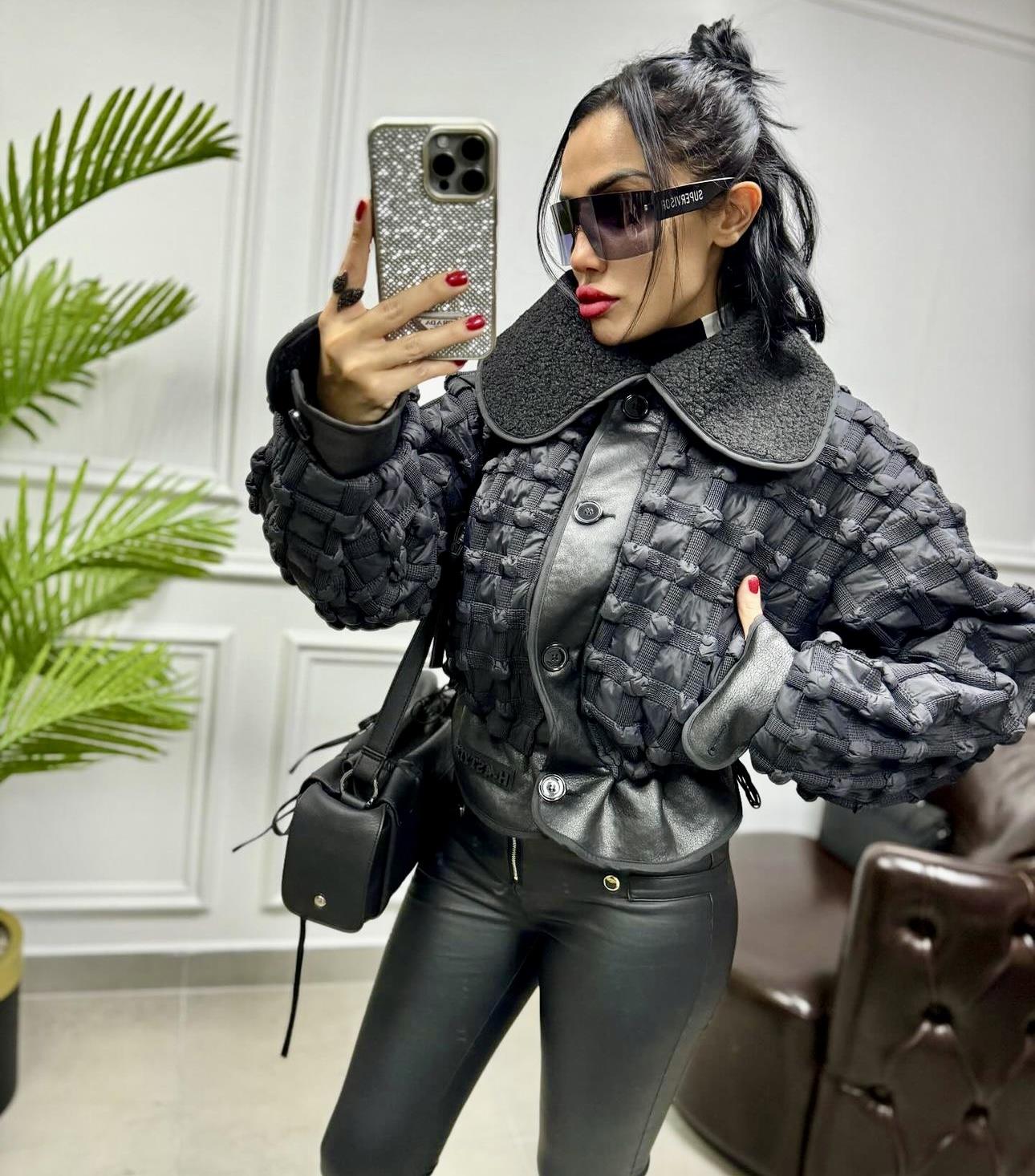 H4 Style Kapitone Mont