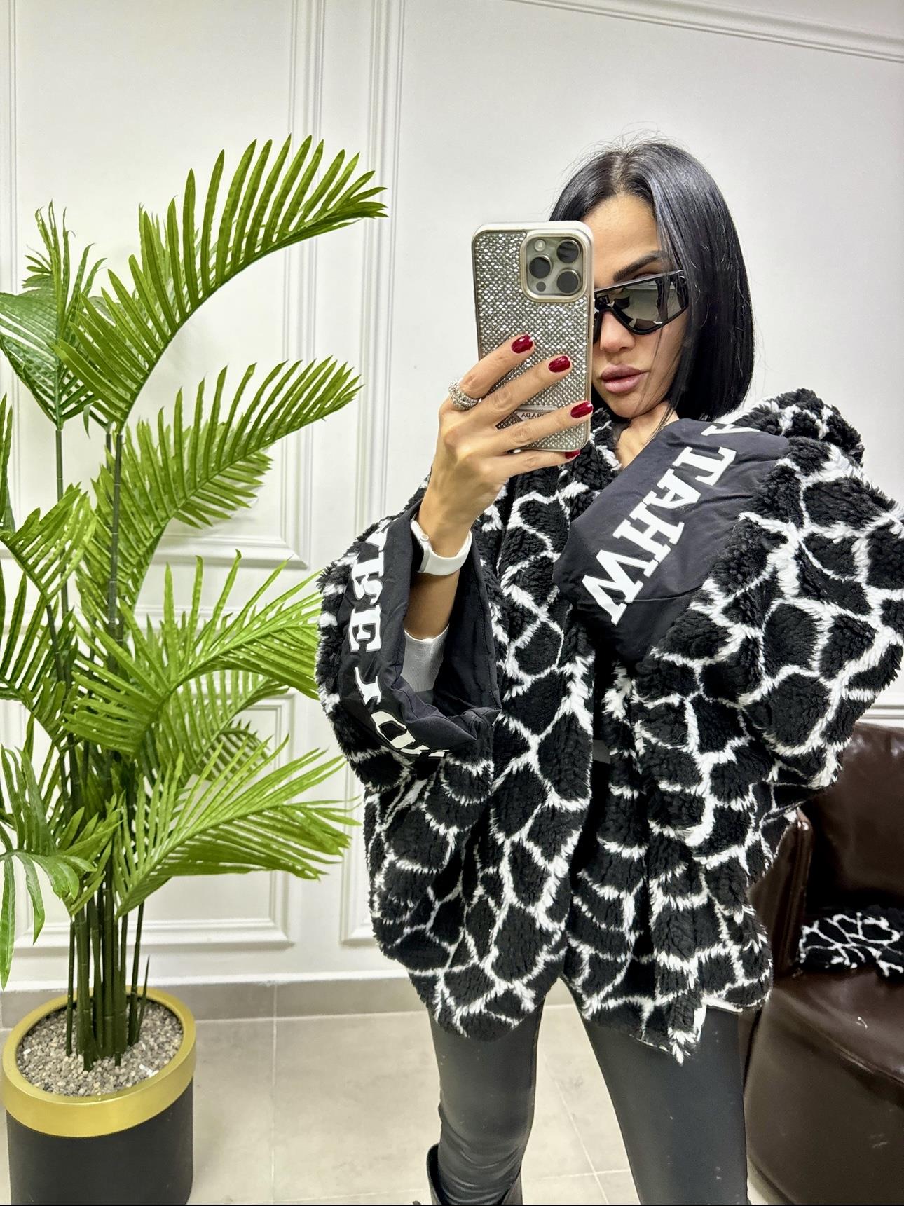 H4 Style Kapüşonlu Mont