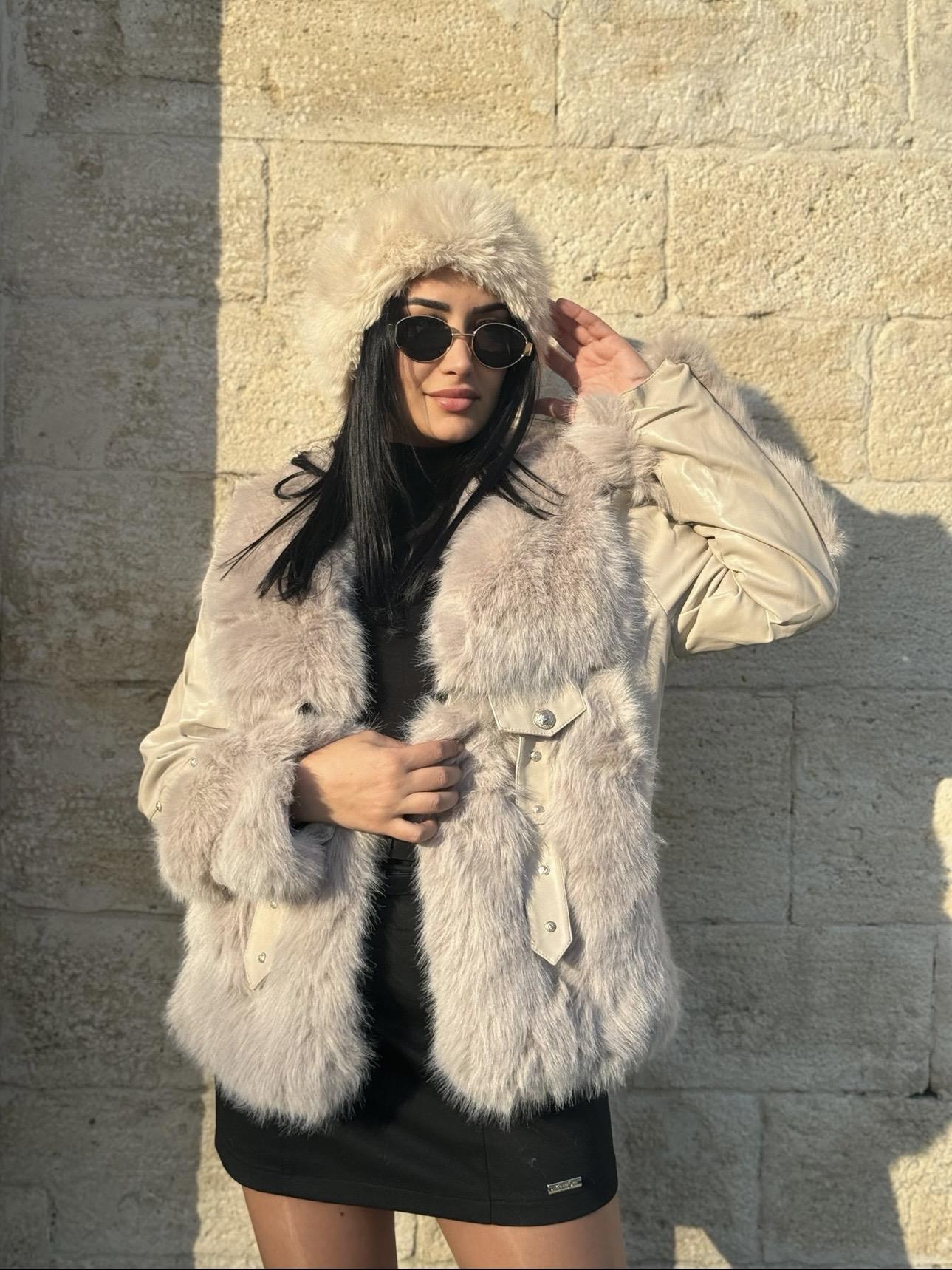 İthal Kısa Kürklü Mont