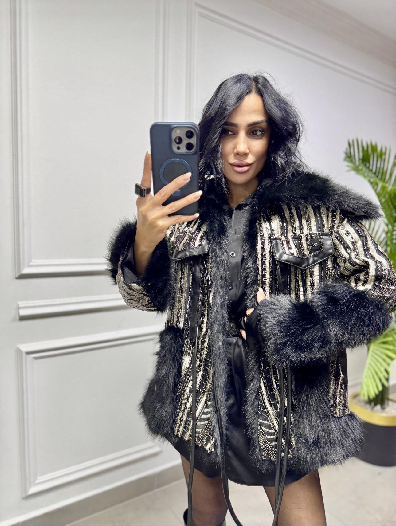 İthal Taşlı Kısa Kürk