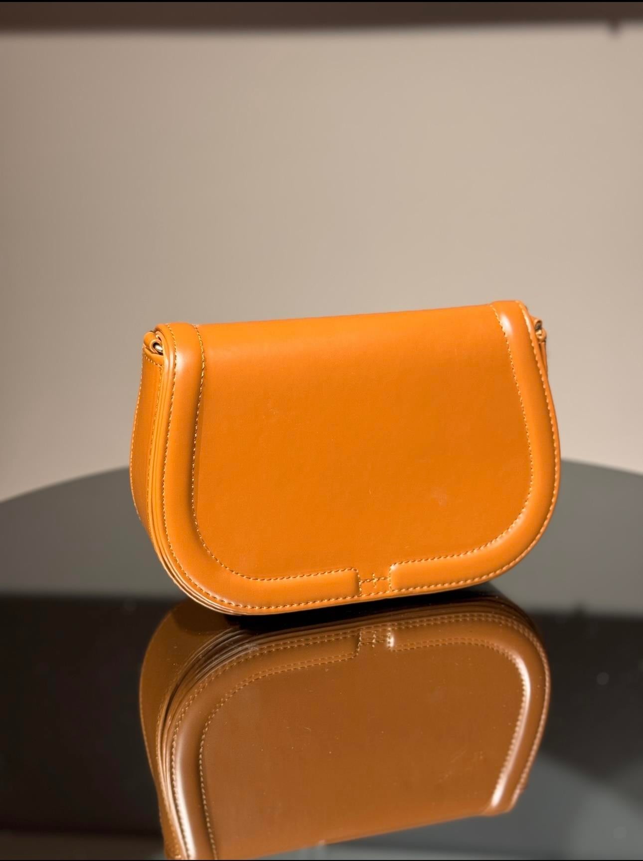 Kapaklı Baget Çanta