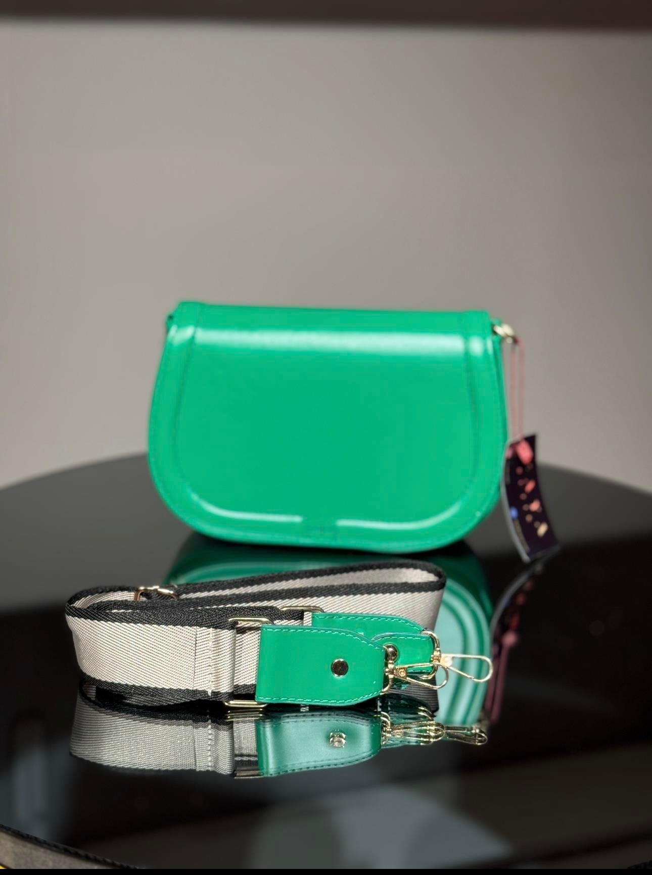 Kapaklı Baget Çanta