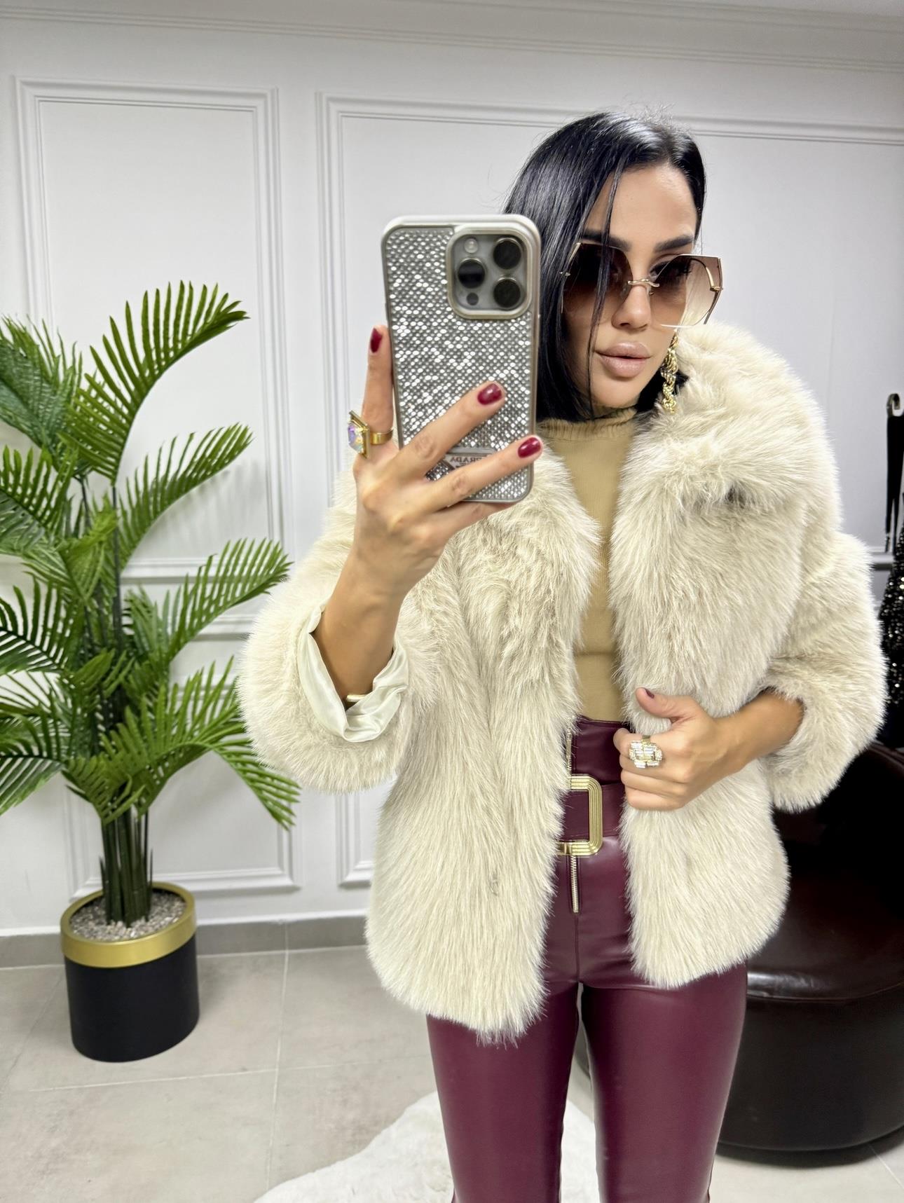 Kısa Kürklü Manto