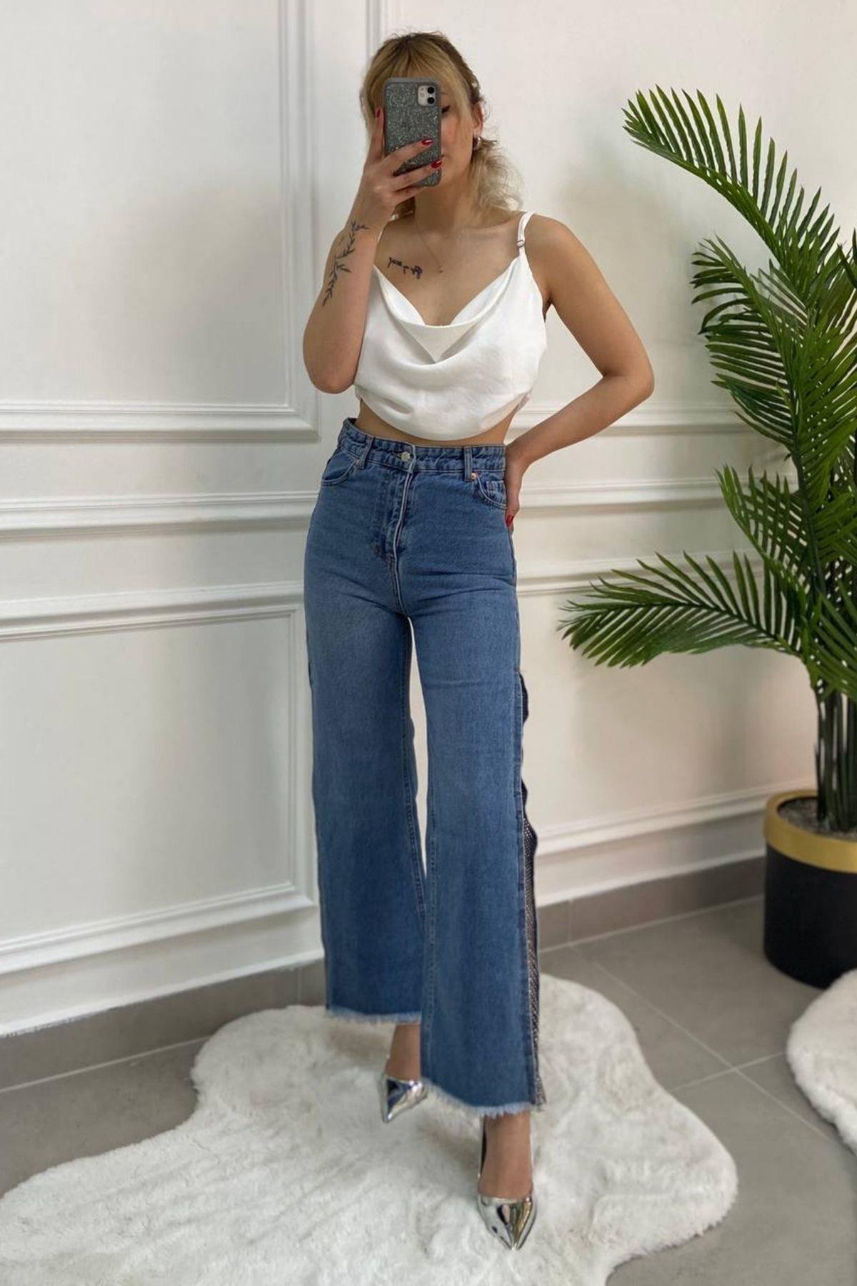 Yanları Tül Detaylı Jean
