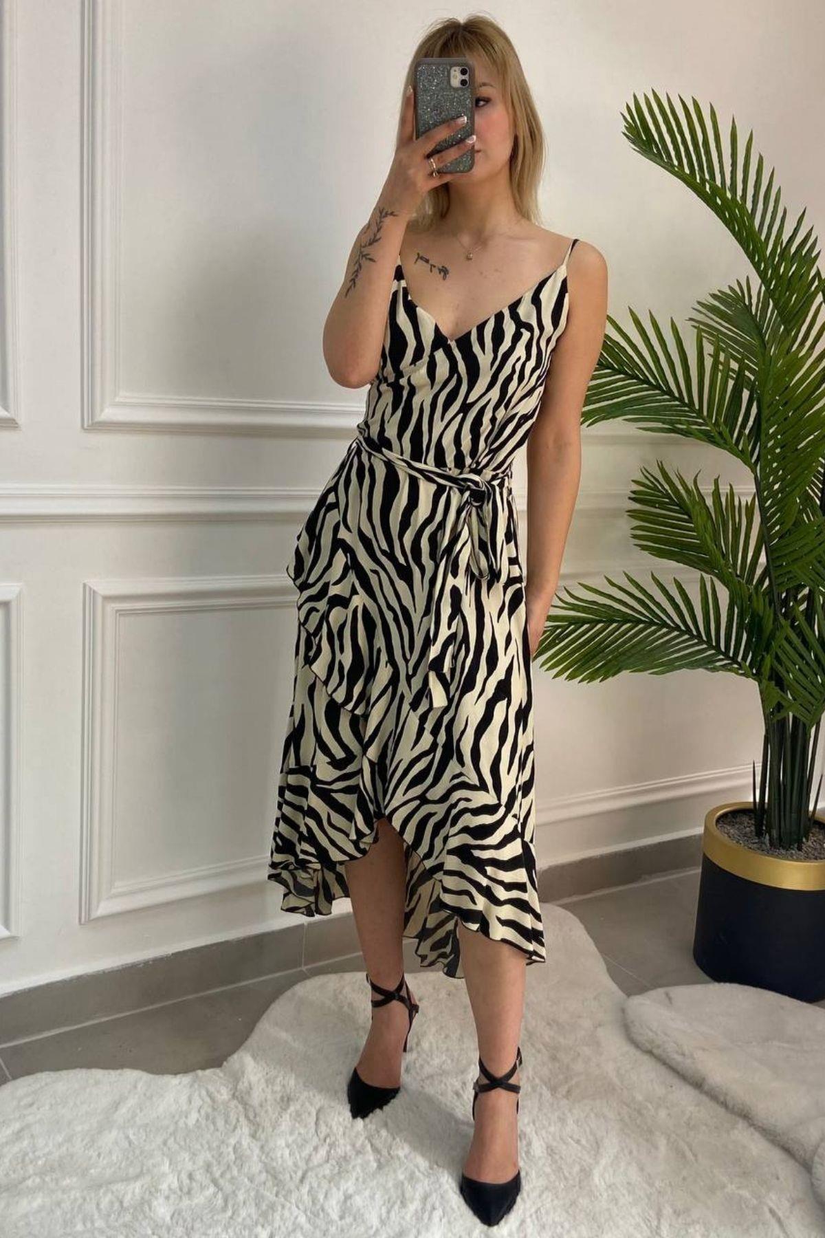 Zebra Detaylı Elbise