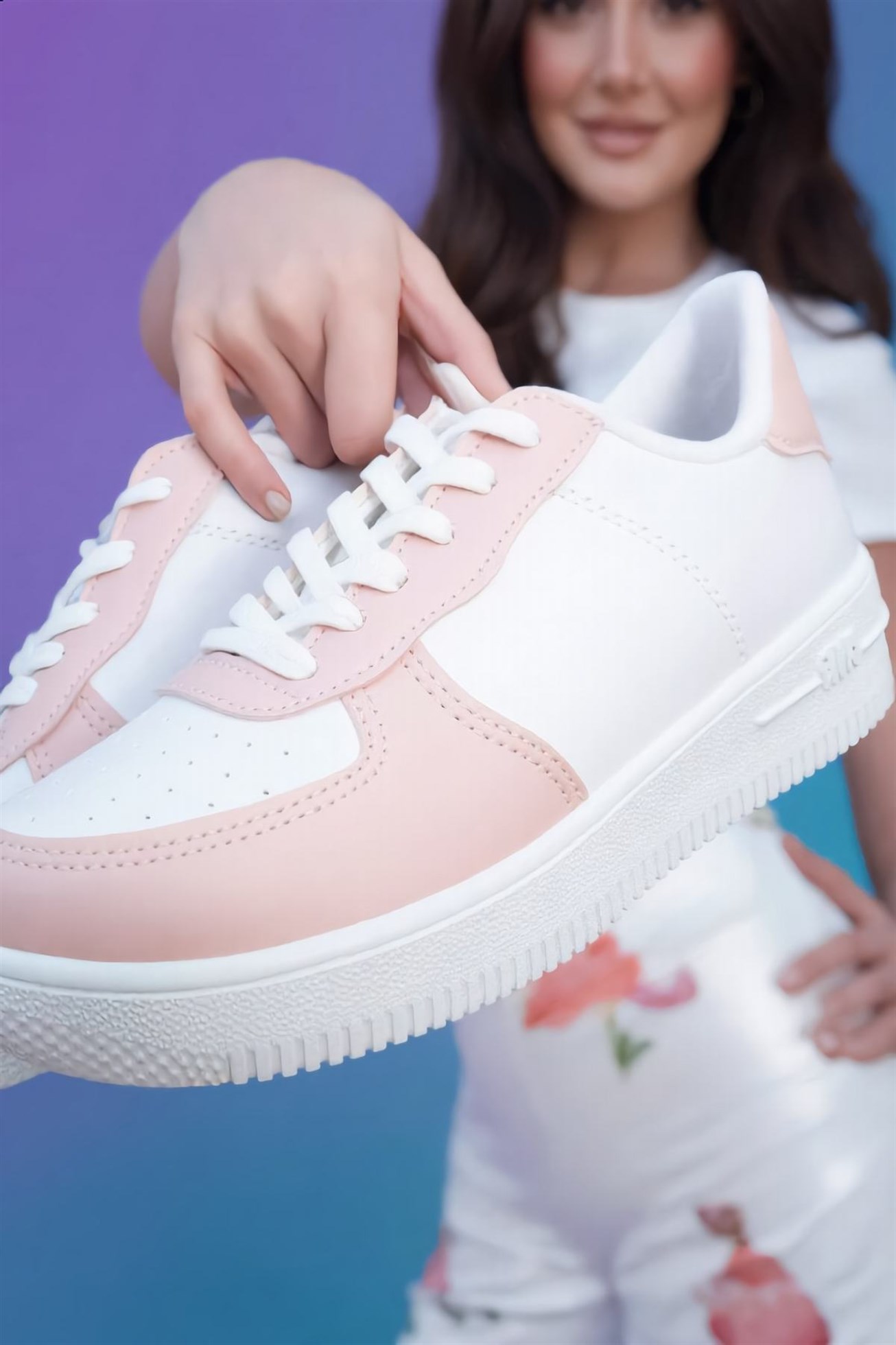 Günlük Kullanıma Uygun İkonik Pembe-Beyaz Kadın Sneaker