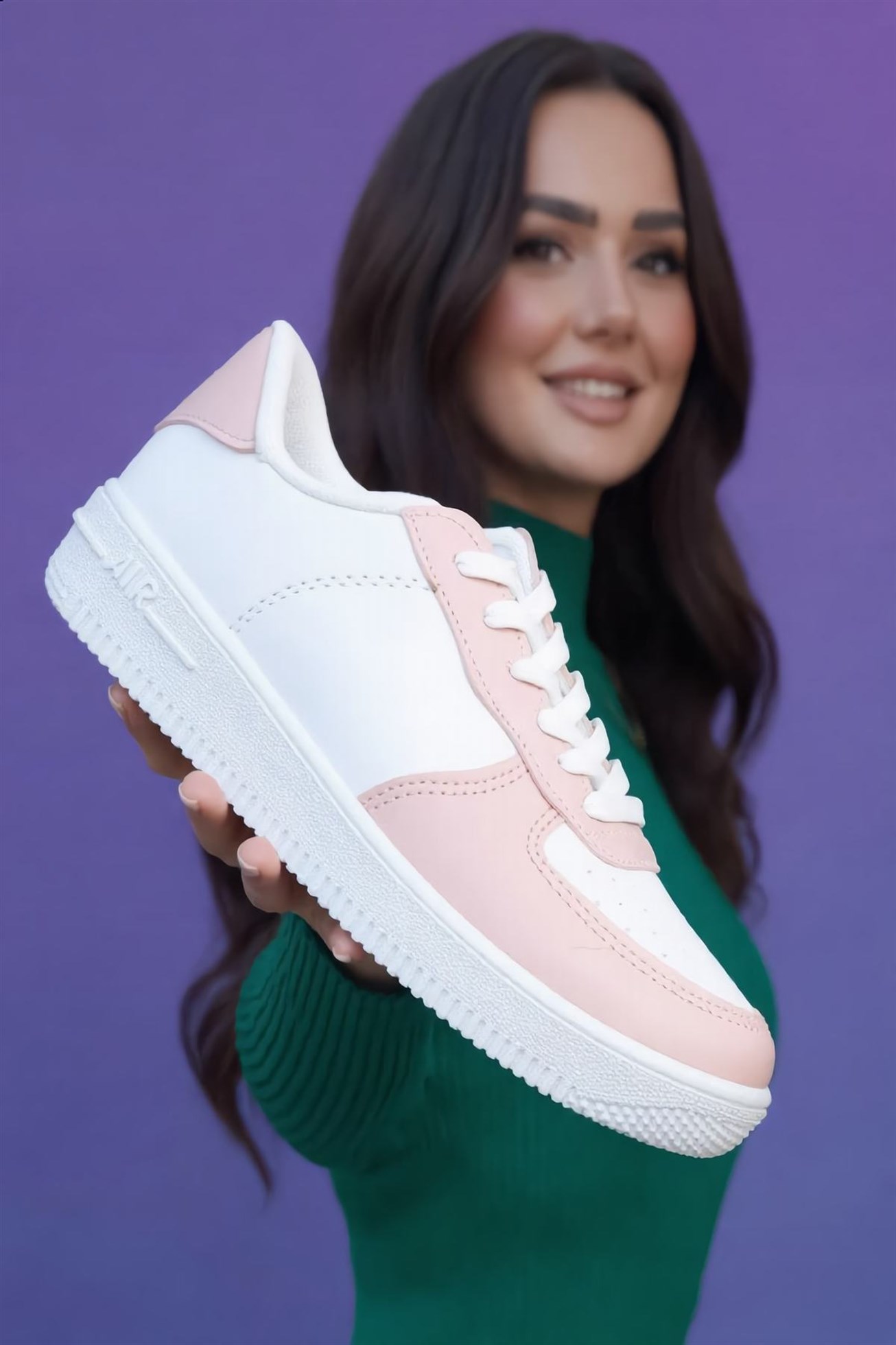 Günlük Kullanıma Uygun İkonik Pembe-Beyaz Kadın Sneaker