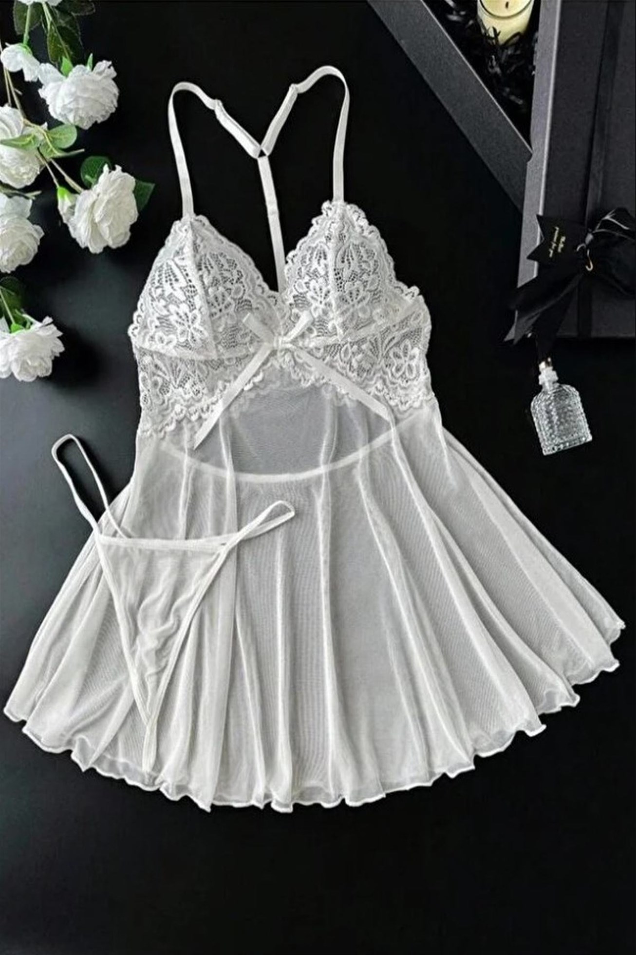 Kadın Beyaz Dantel Detaylı İp Askılı Fiyonklu Fantezi Babydoll Gecelik